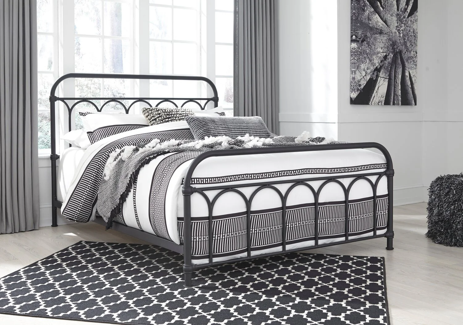 Antiers Queen Bed - Image 5