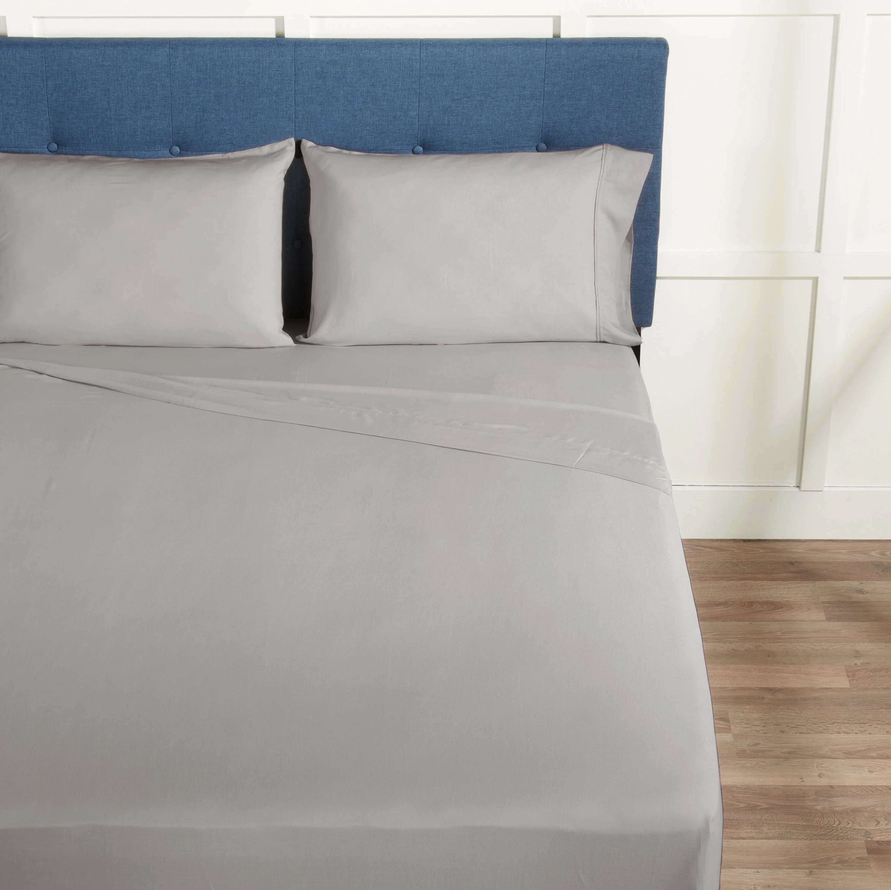 BEDGEAR Hyper-Linen™ Performance 4-Piece Queen Sheet Set - Light Grey - Image 3