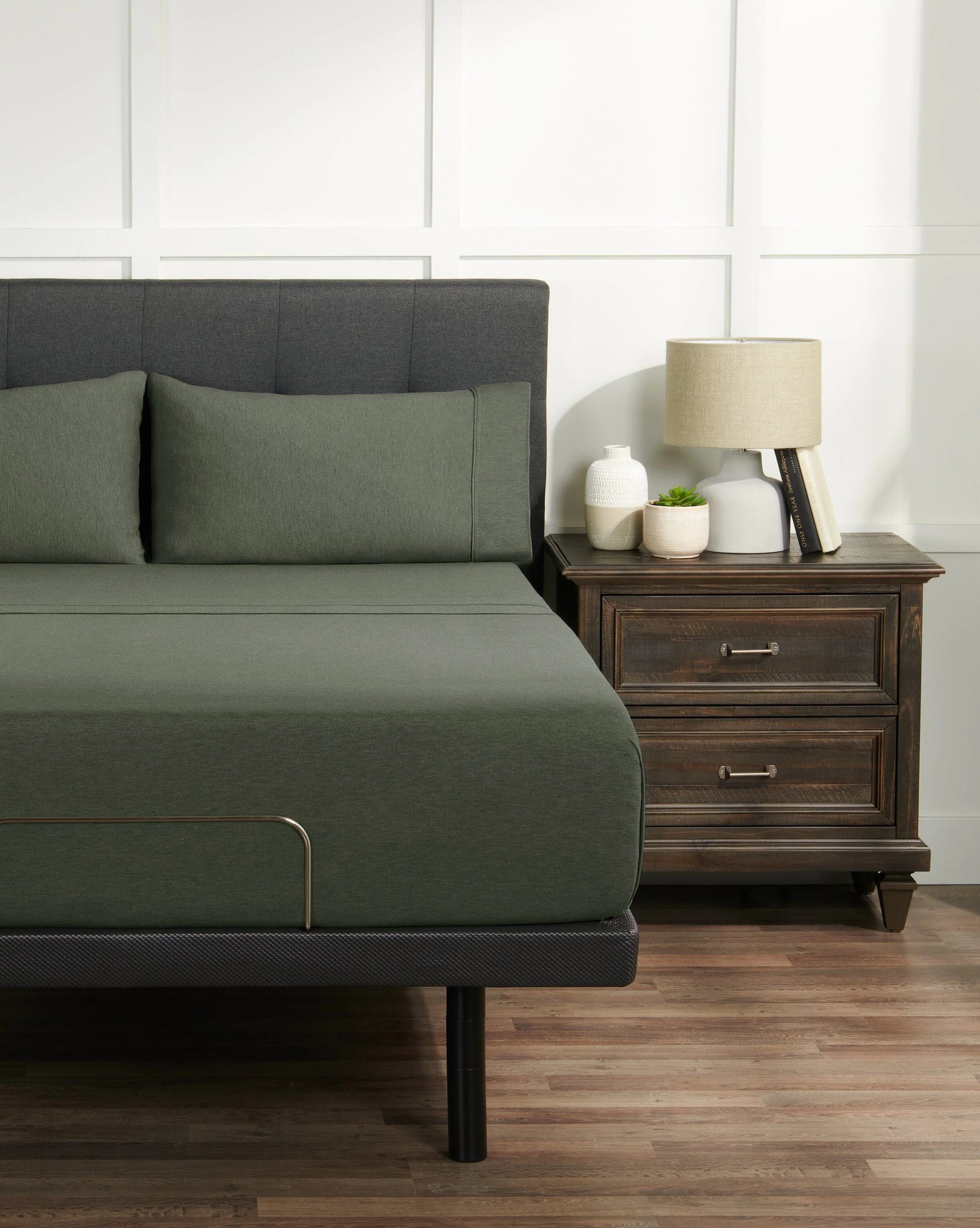 BEDGEAR Hyper-Wool™ Performance 5-Piece King Split Sheet Set - Forest Green - Image 2