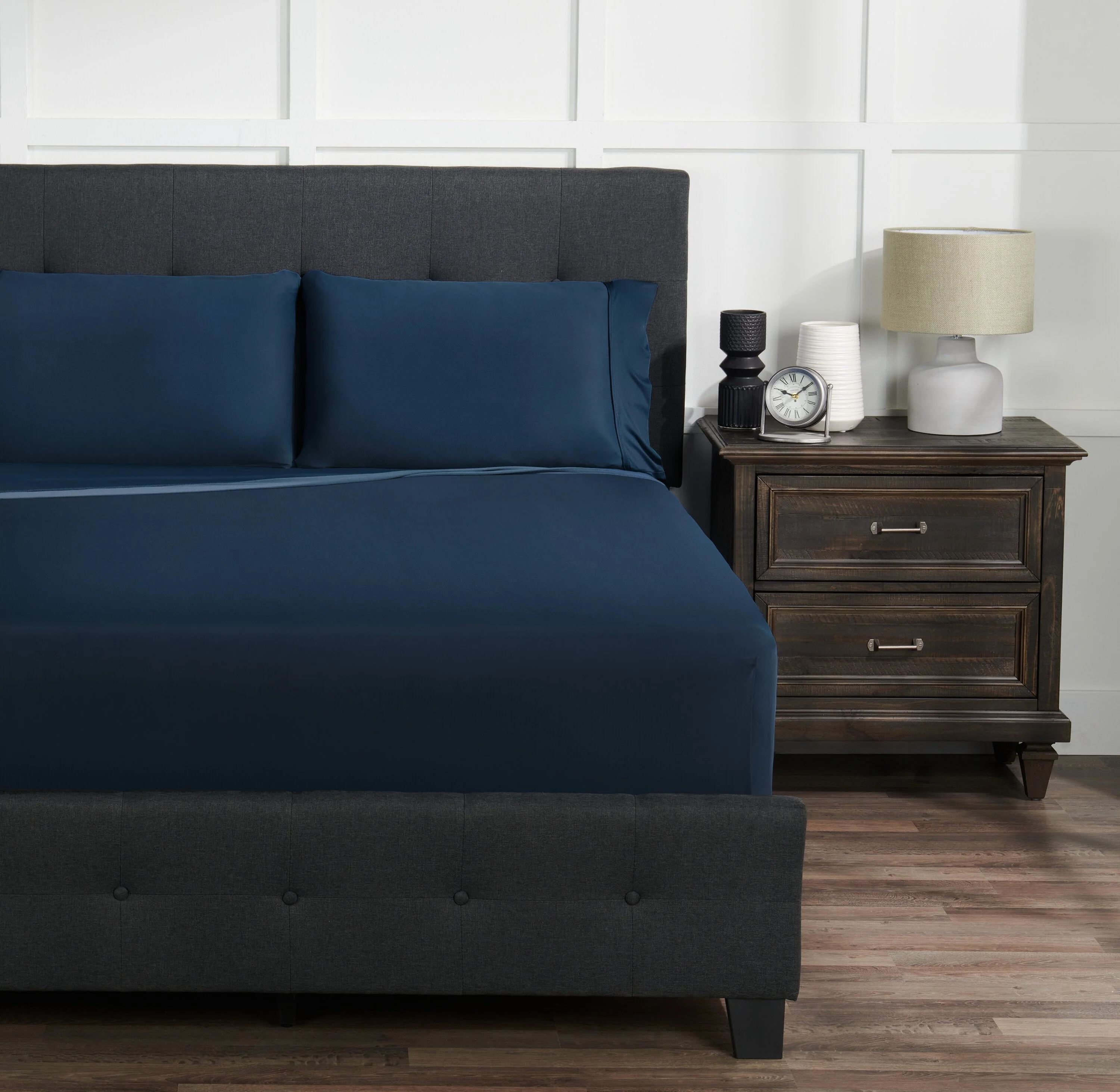BEDGEAR Ver-Tex™ Performance 4-Piece King Sheet Set - Navy - Image 3