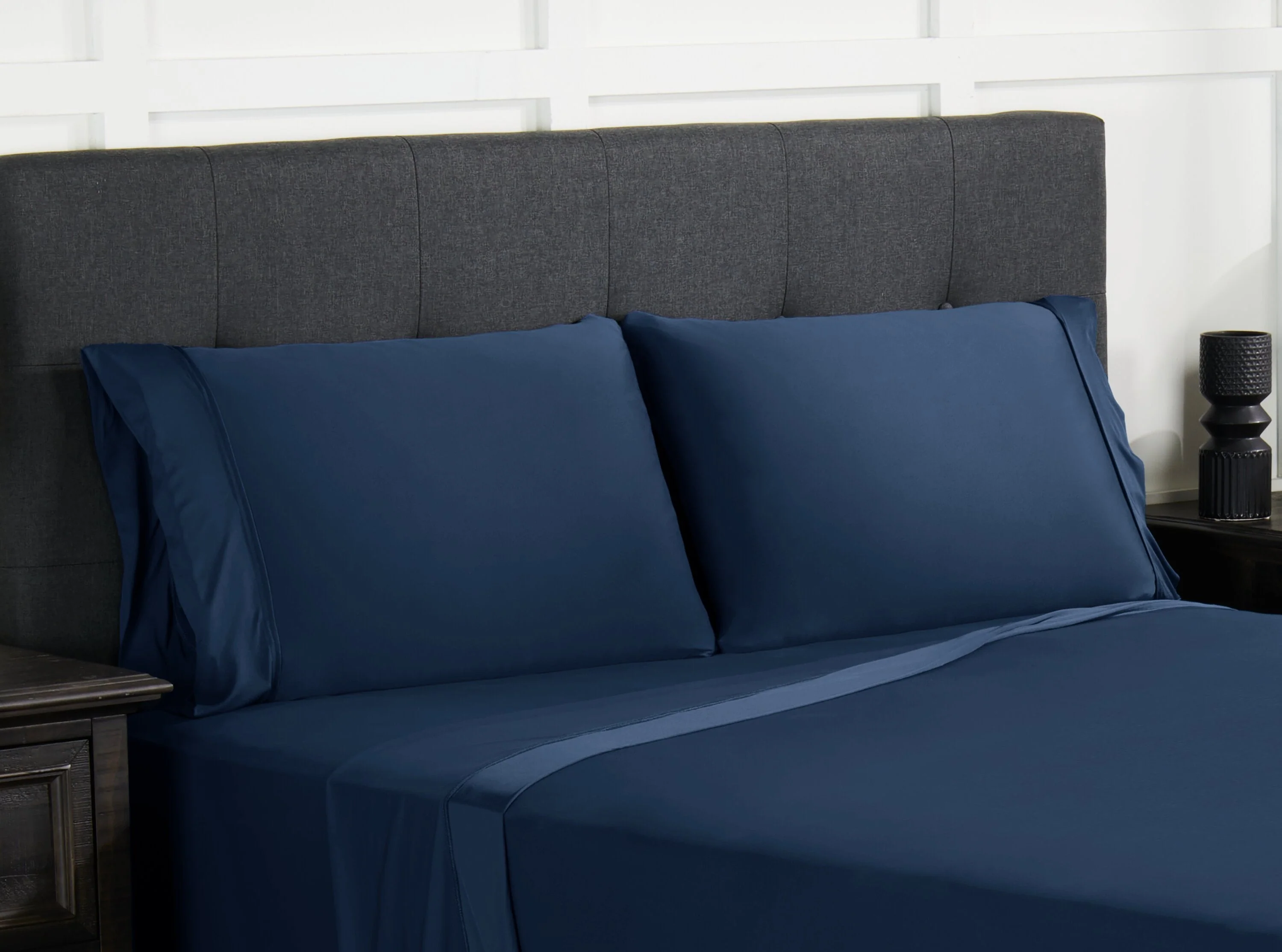 BEDGEAR Ver-Tex™ Performance 4-Piece Queen Sheet Set - Navy - Image 5