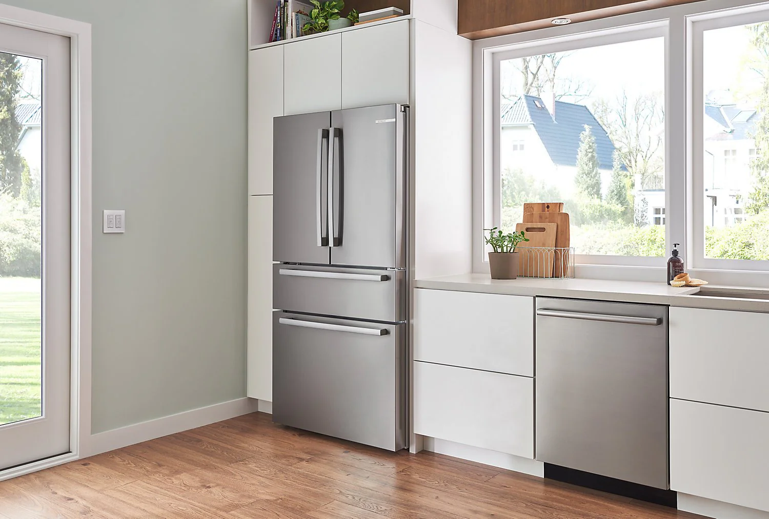 Bosch 21 Cu. Ft. 800 Series French-Door Refrigerator - B36CL80SNS - Image 7