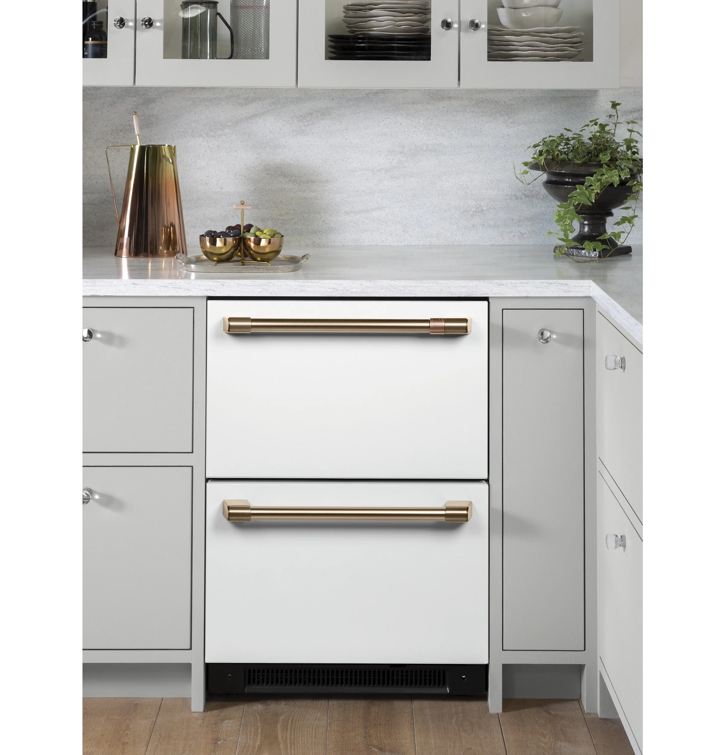 Café Dual-Drawer Refrigerator Brushed Bronze Handle Set - CXMA3H3PNBZ - Image 4