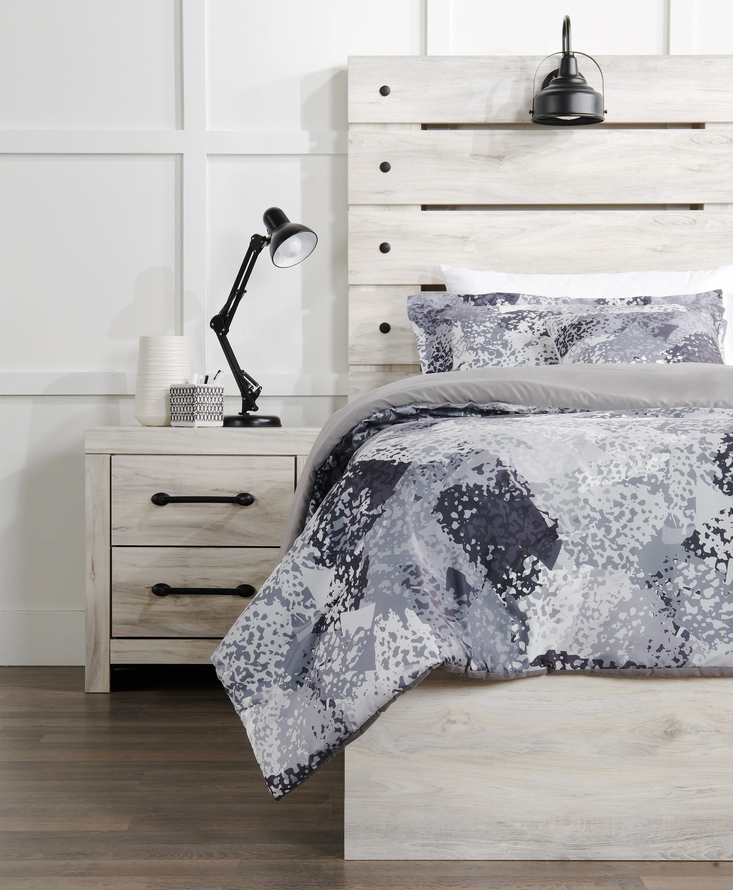 Caius 4-Piece Full/Queen Comforter Set - Image 4