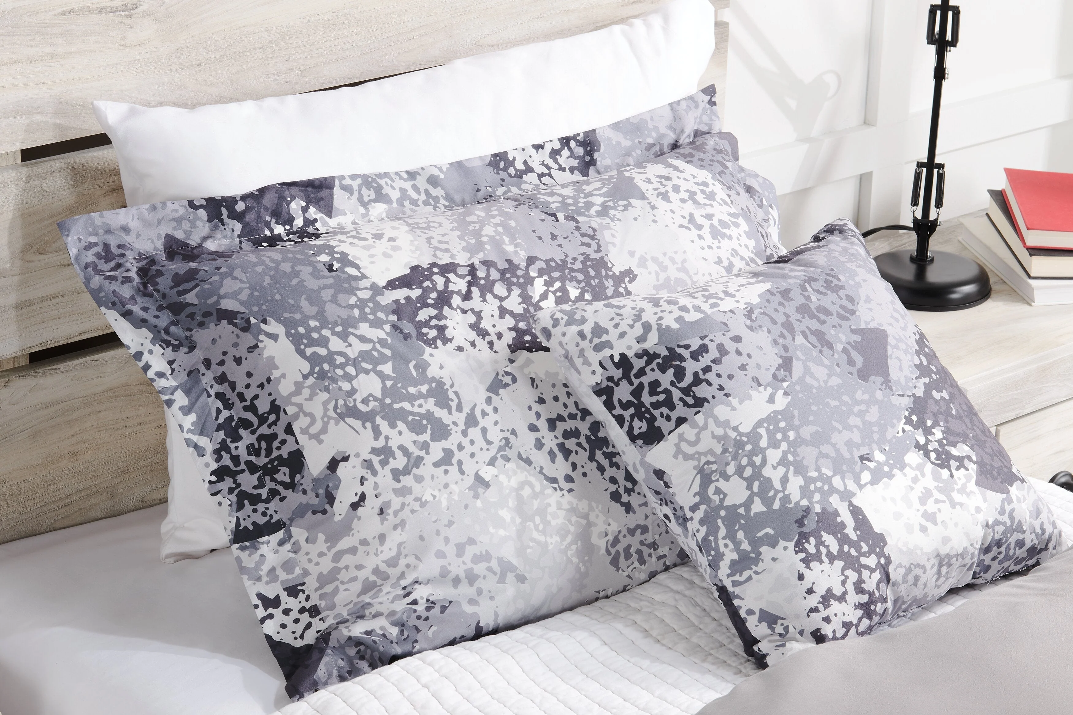 Caius 4-Piece Full/Queen Comforter Set - Image 5
