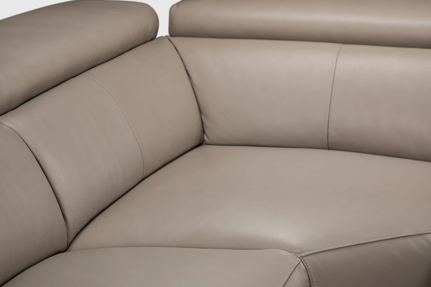Chelan 5-Piece Power Reclining Sectional - Taupe - Image 5