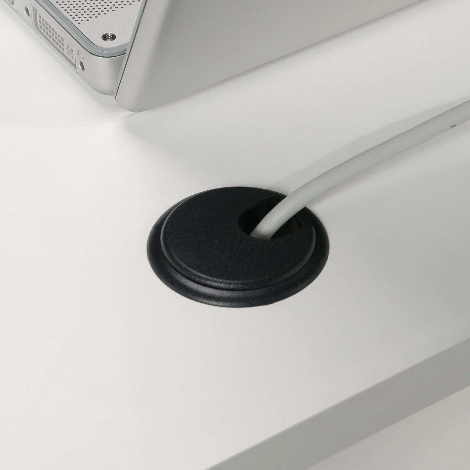 Chiney L-Shaped Desk - Soft White - Image 6