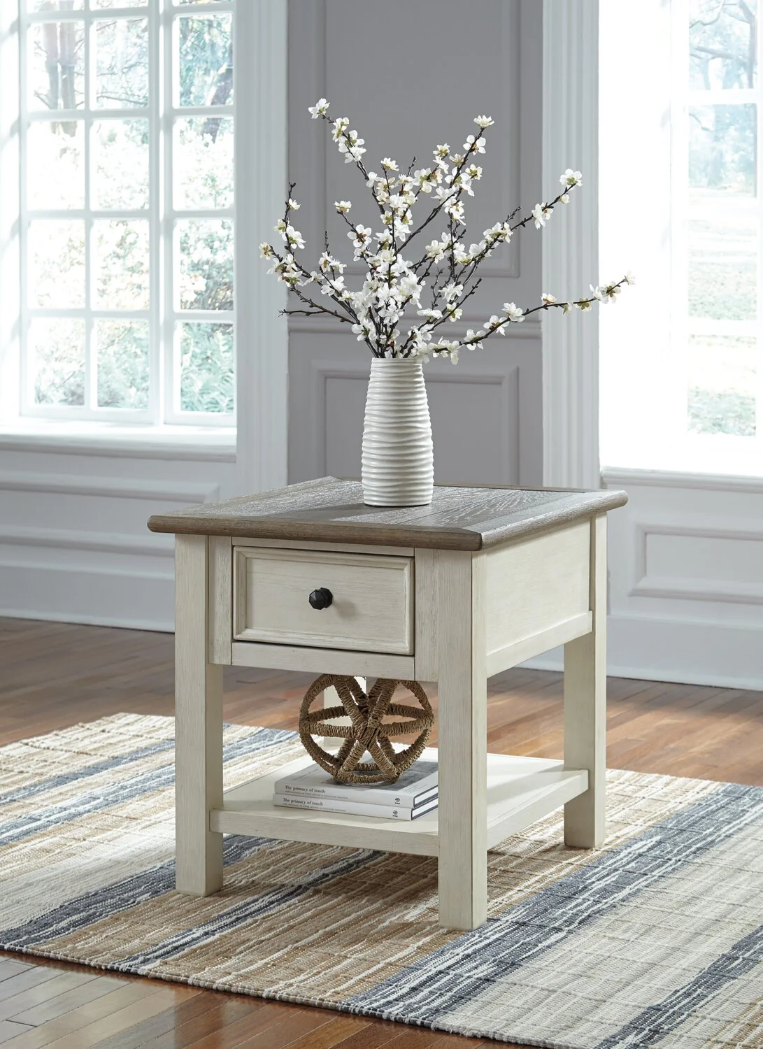 Clara End Table - Image 4
