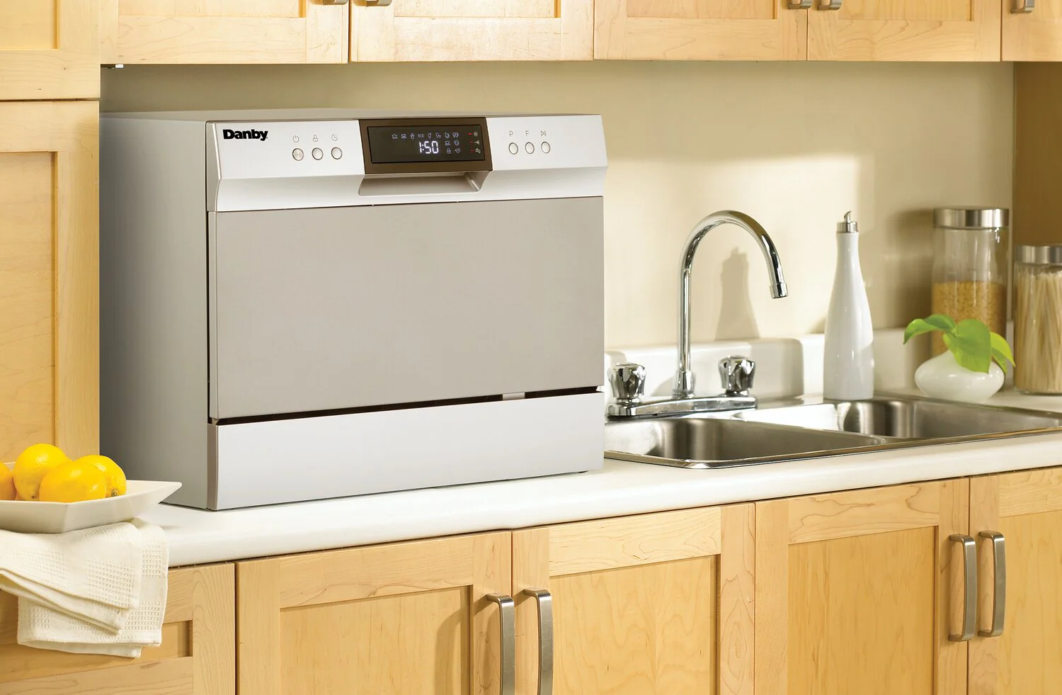 Danby 6 Place Setting Countertop Dishwasher - DDW631SDB - Image 6