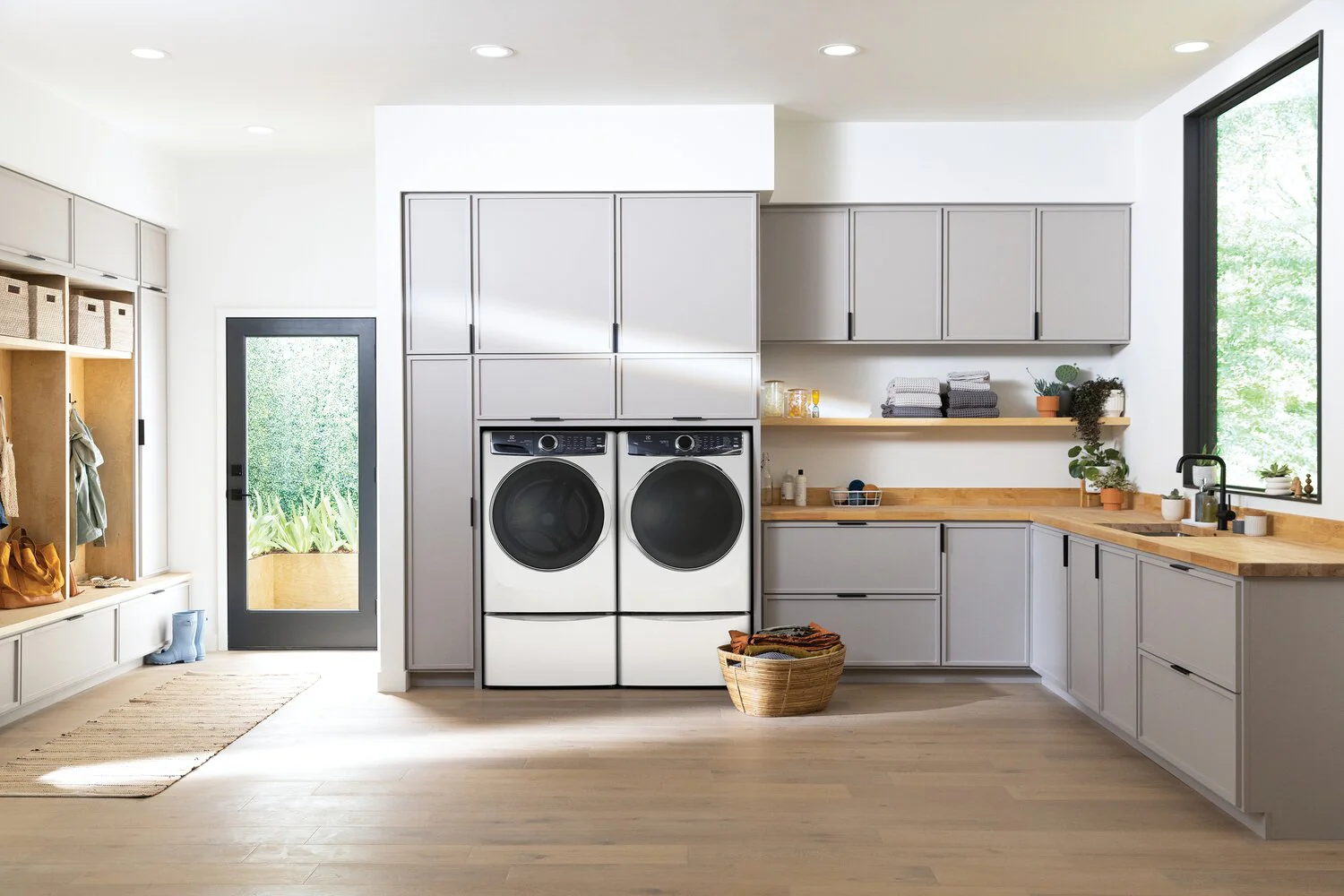 Electrolux 8 Cu. Ft. Electric Dryer - ELFE763CAW - Image 7