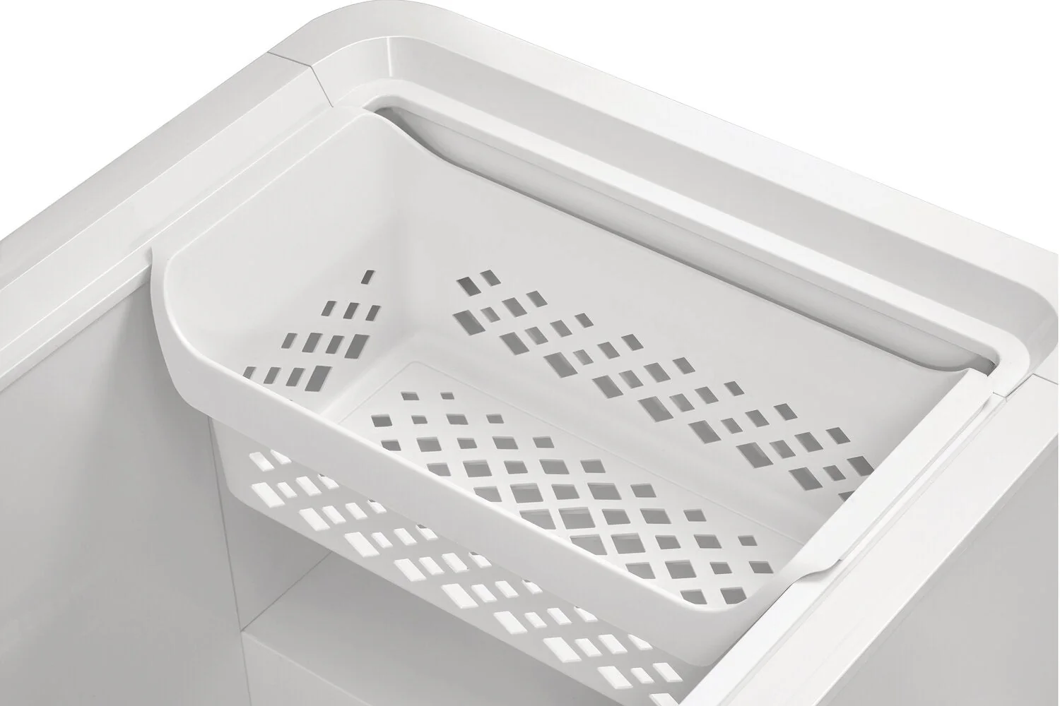 Frigidaire 19.8 Cu. Ft. Chest Freezer - FFCL2042AW - Image 6