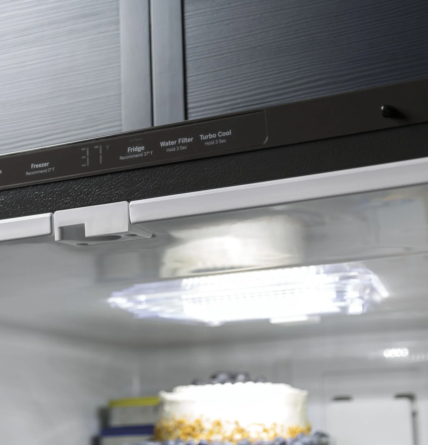 GE 24.8 Cu. Ft. Bottom-Freezer Refrigerator - GDE25EYKFS - Image 8