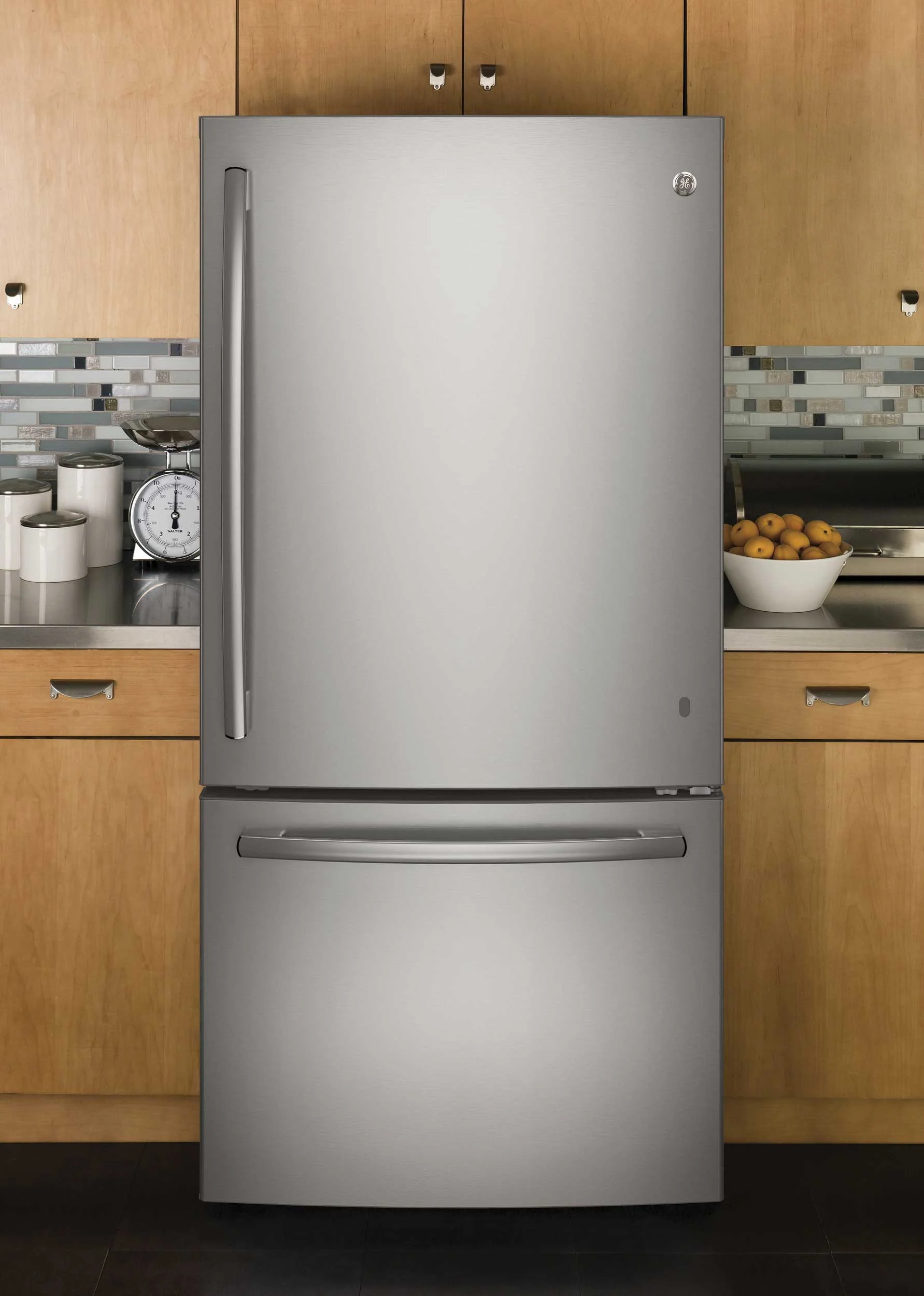 GE Fingerprint Resistant Stainless 30" Bottom-Mount Refrigerator (20.9 cu ft)- GDE21DYRKFS - Image 6