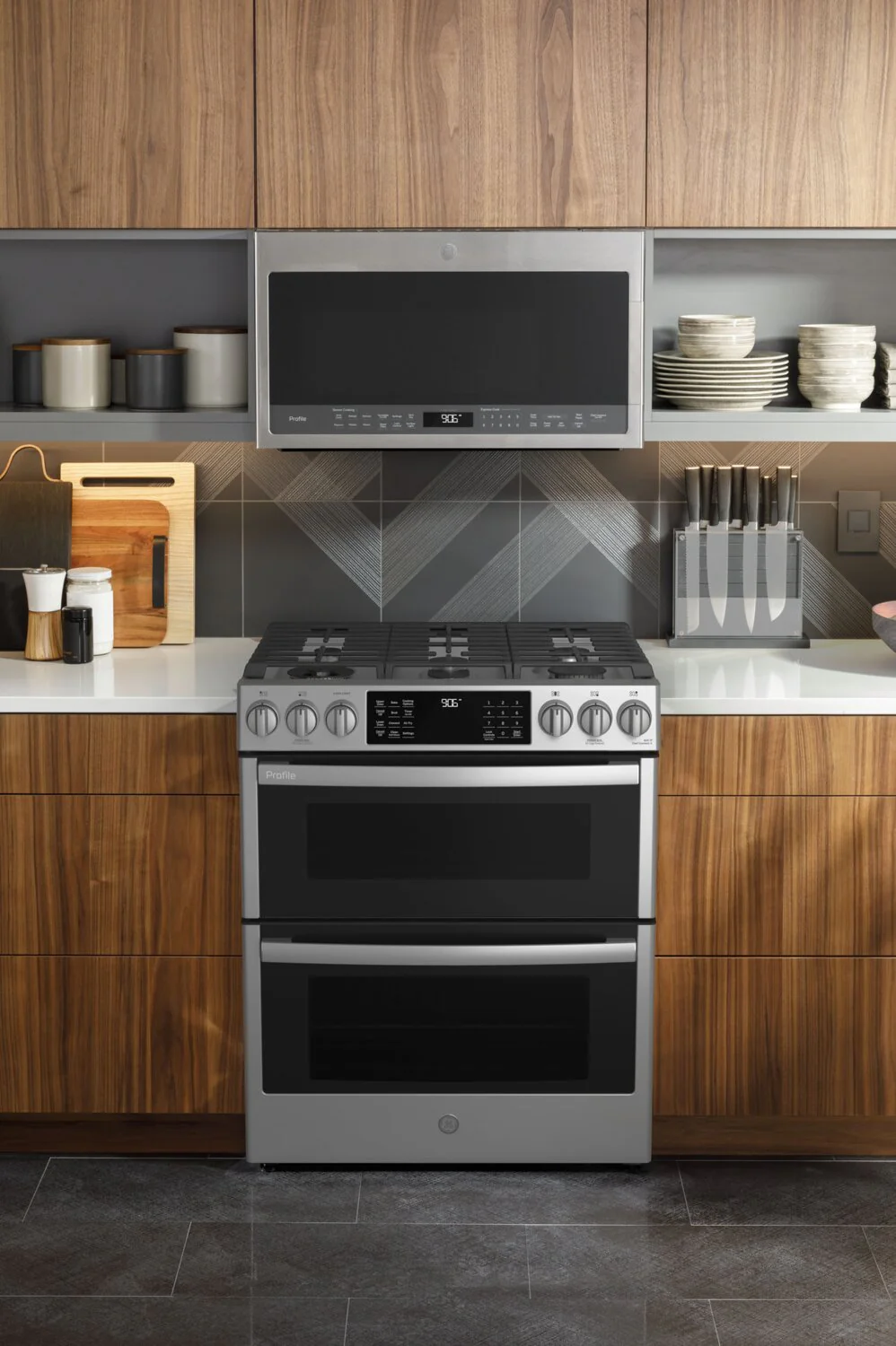 GE Profile 6.7 Cu. Ft. Double Oven Gas Range - PCGS960YPFS - Image 6