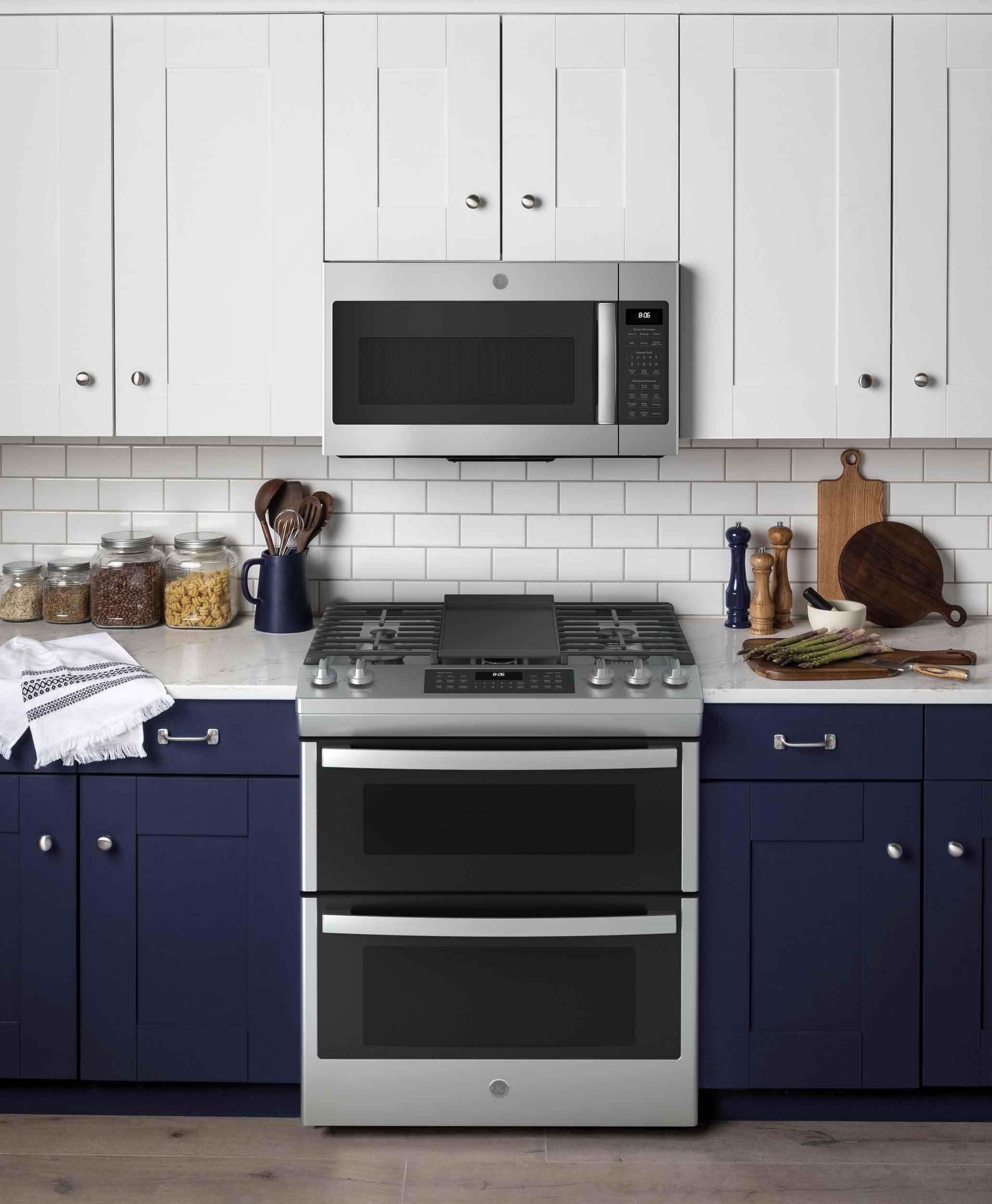 GE Stainless Steel 30" Slide-In Double-Oven Gas Range (6.7 Cu.Ft.) - JCGSS86SPSS - Image 6