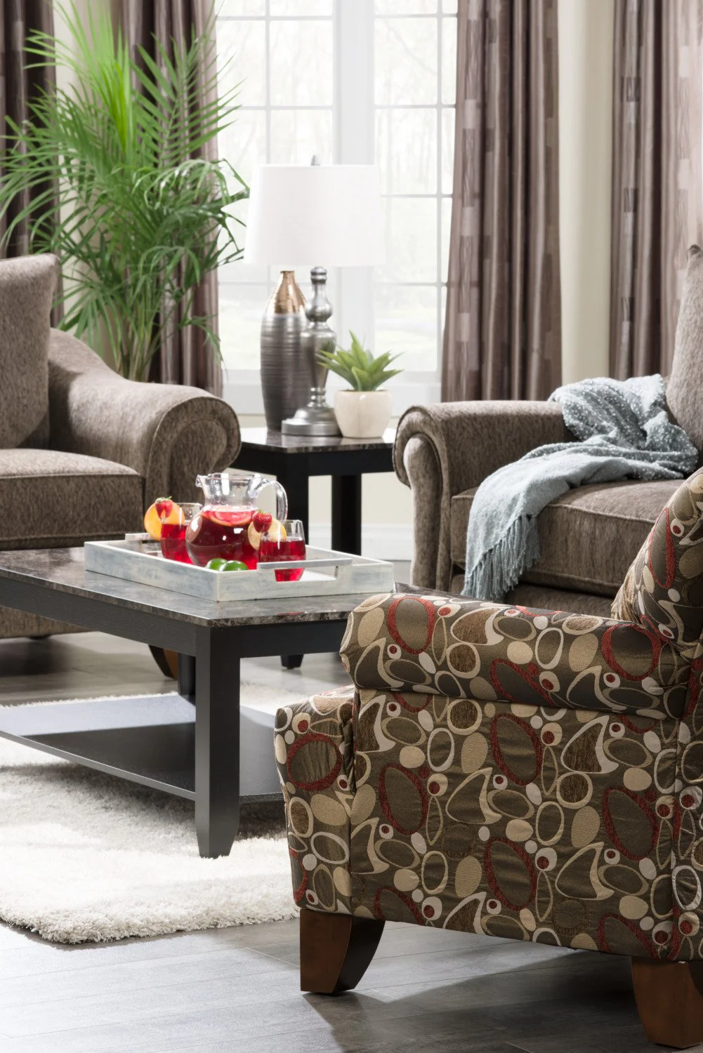 Hadleigh 3-Piece Coffee and Two End Tables Package - Black - Image 7