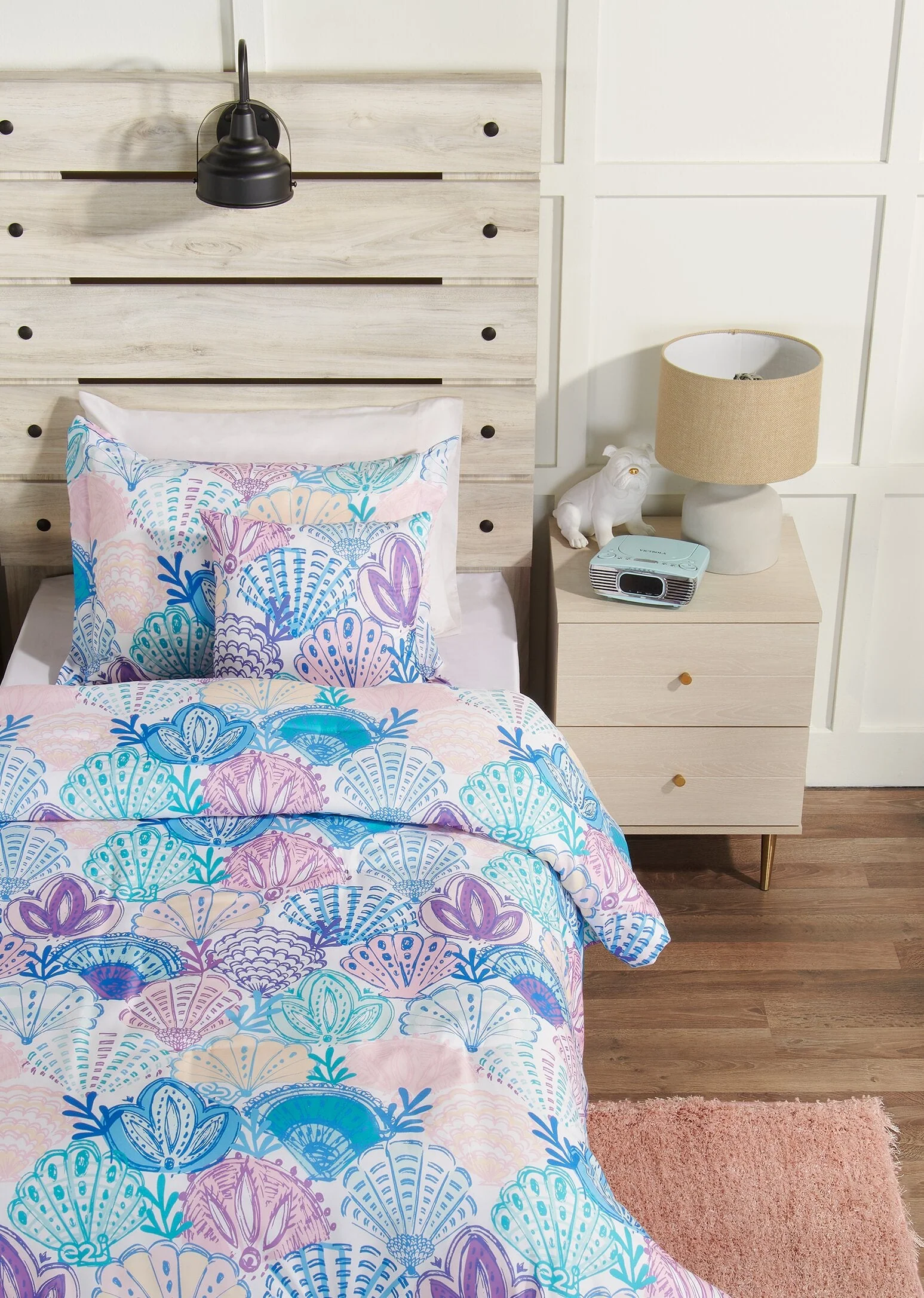 Hooper 4-Piece Full Comforter Set - Image 2