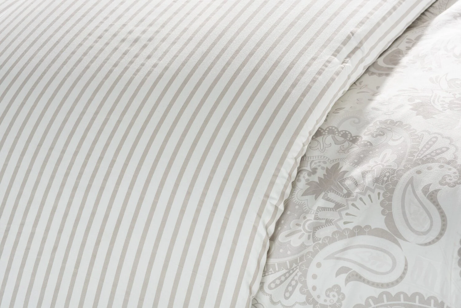 Indie Paisley 3-Piece Full/Queen Comforter Set - Image 11