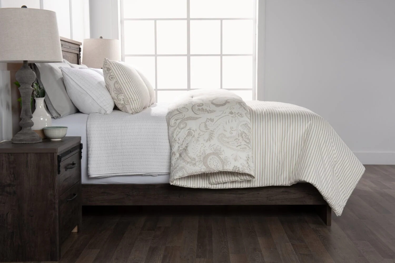 Indie Paisley 3-Piece King Comforter Set - Image 8