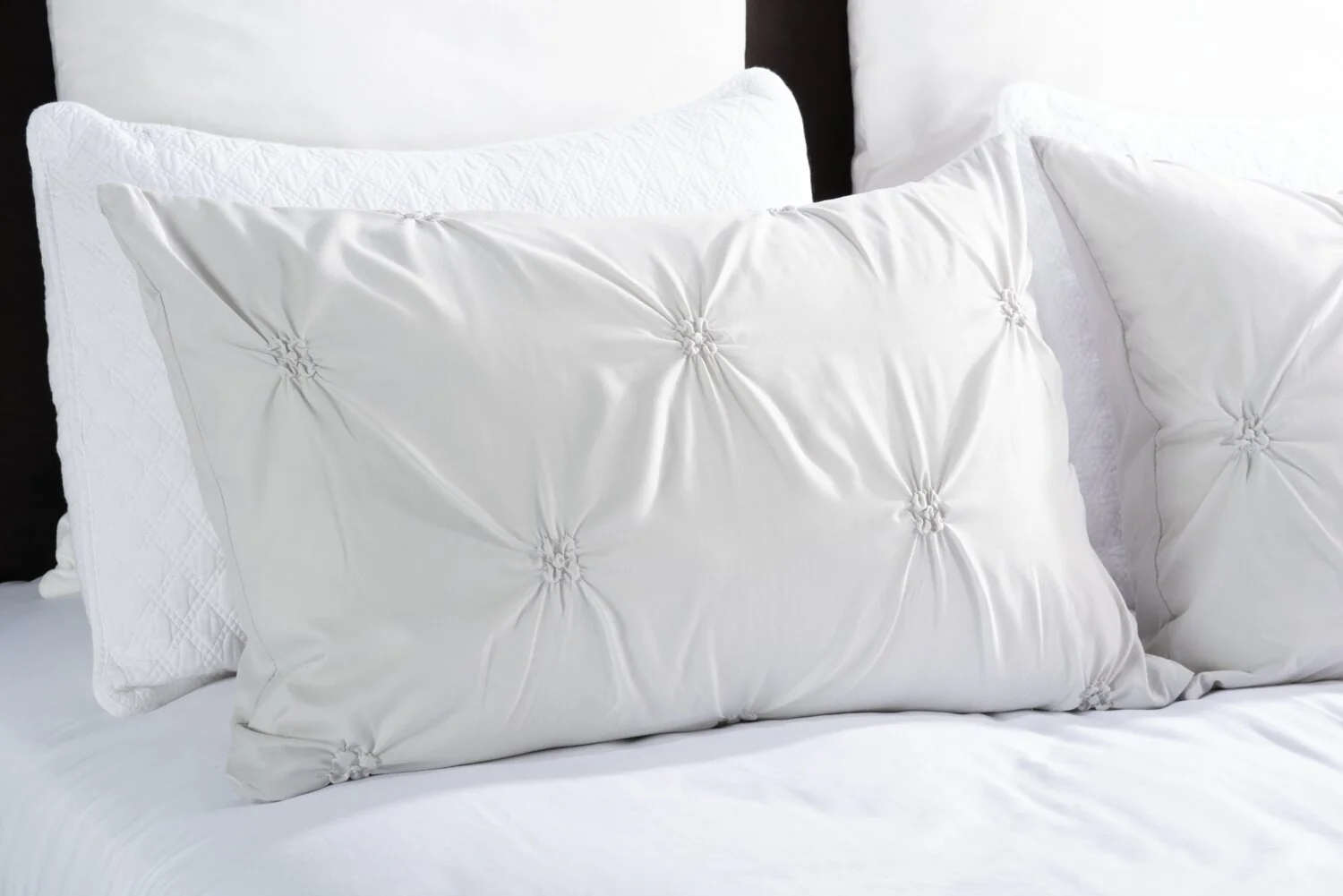 Kai Light Grey 3-Piece Full/Queen Comforter Set - Image 16