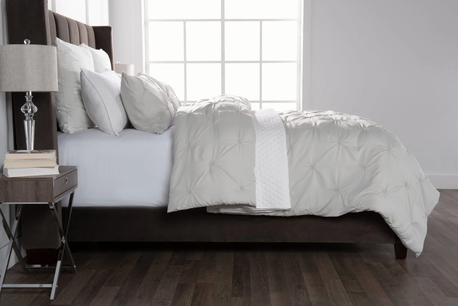 Kai Light Grey 3-Piece King Comforter Set - Image 4