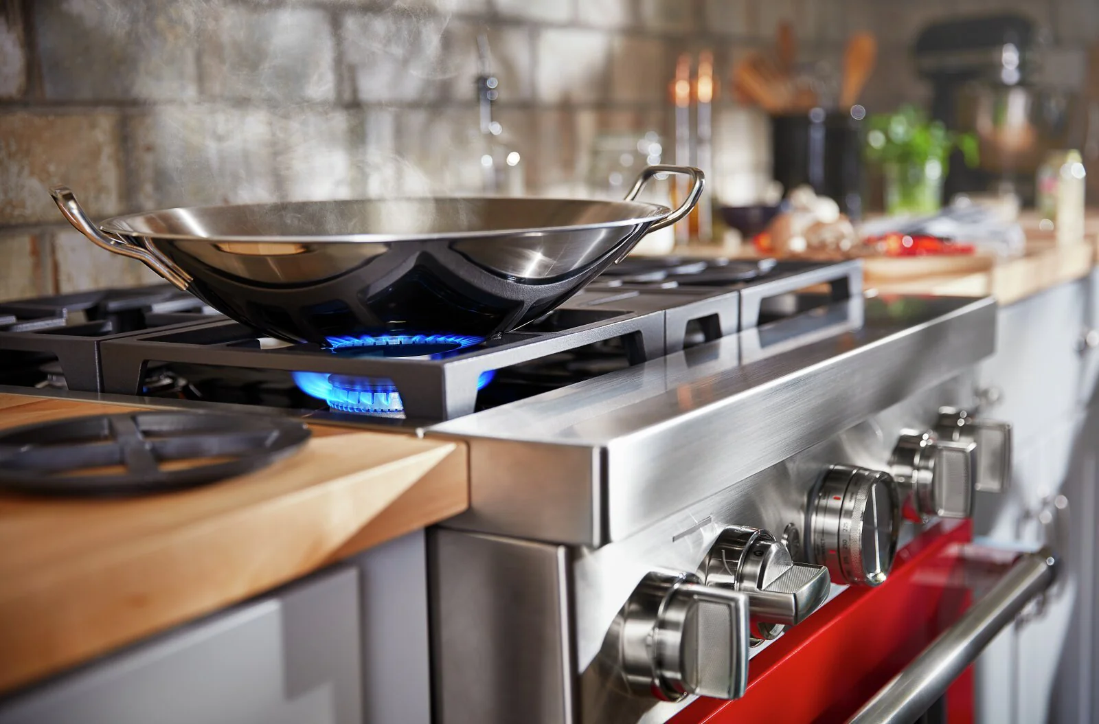 KitchenAid 30'' Smart Commercial-Style Dual Fuel Range - KFDC500JPA - Image 3