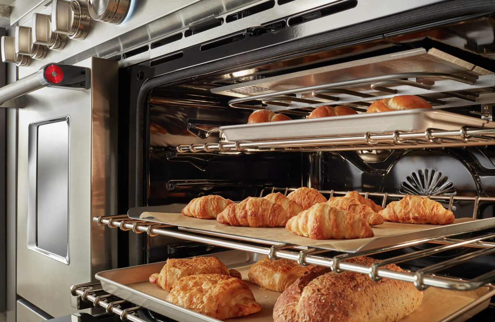 KitchenAid 48'' Smart Commercial-Style Dual Fuel Range with Griddle - KFDC558JSS - Image 7