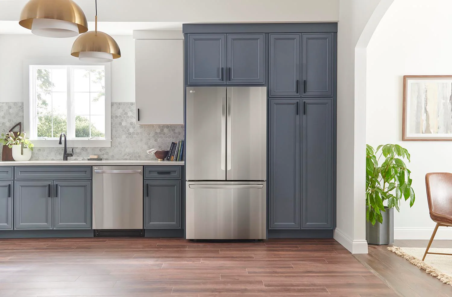 LG Stainless Steel French Door Smart Counter-Depth MAX Refrigerator ™ (27 cu. ft.) - LRFLC2706S - Image 11