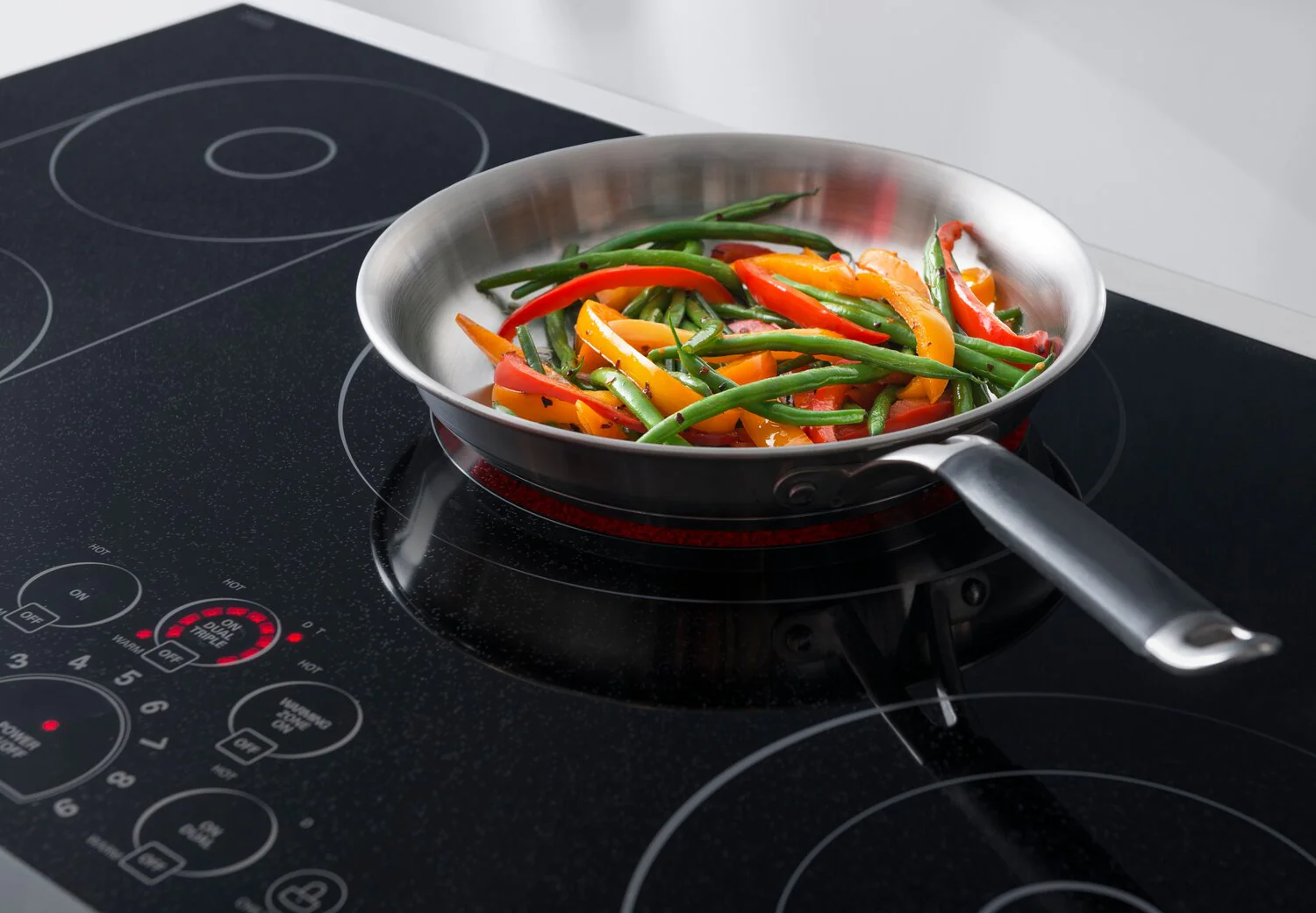 LG STUDIO 30" Radiant Electric Cooktop - LSCE305ST - Image 3