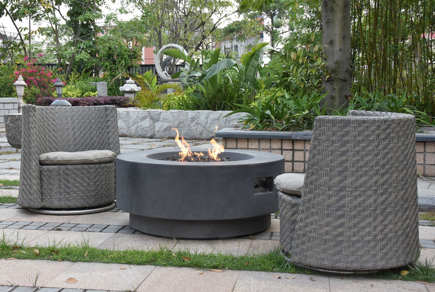Mauna Kea Concrete Fire Table (Elementi) - Natural Gas - Image 2