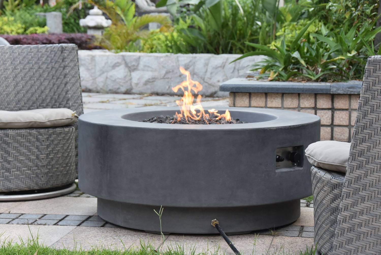 Mauna Kea Concrete Fire Table (Elementi) - Propane - Image 3