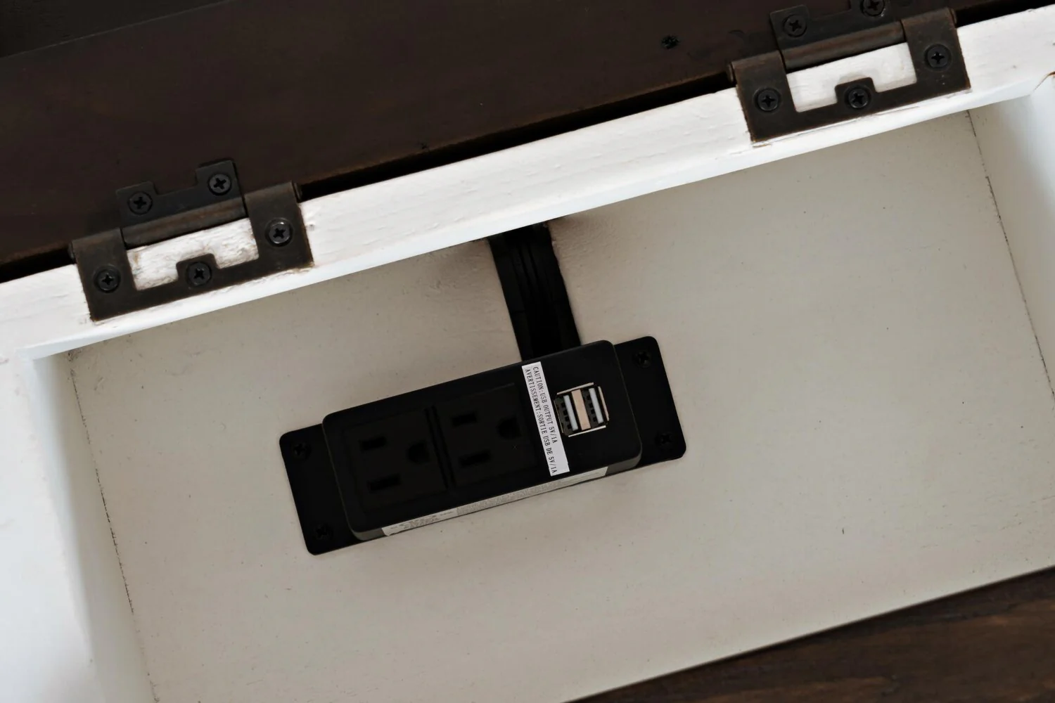 Morgan Chairside Table with USB - White - Image 6