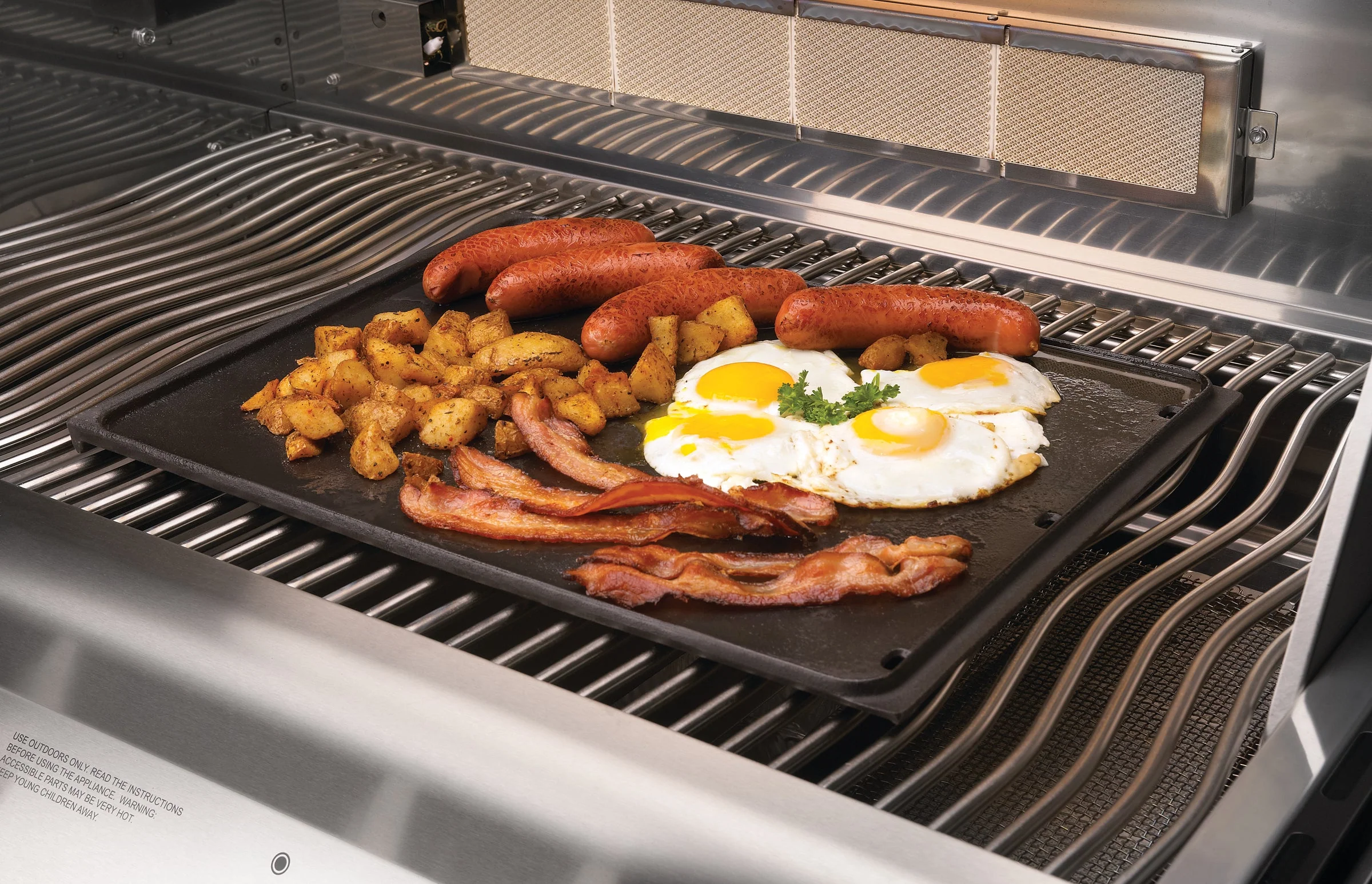 Napoleon Cast Iron Reversible Griddle for Rogue® 425 - 56425 - Image 4