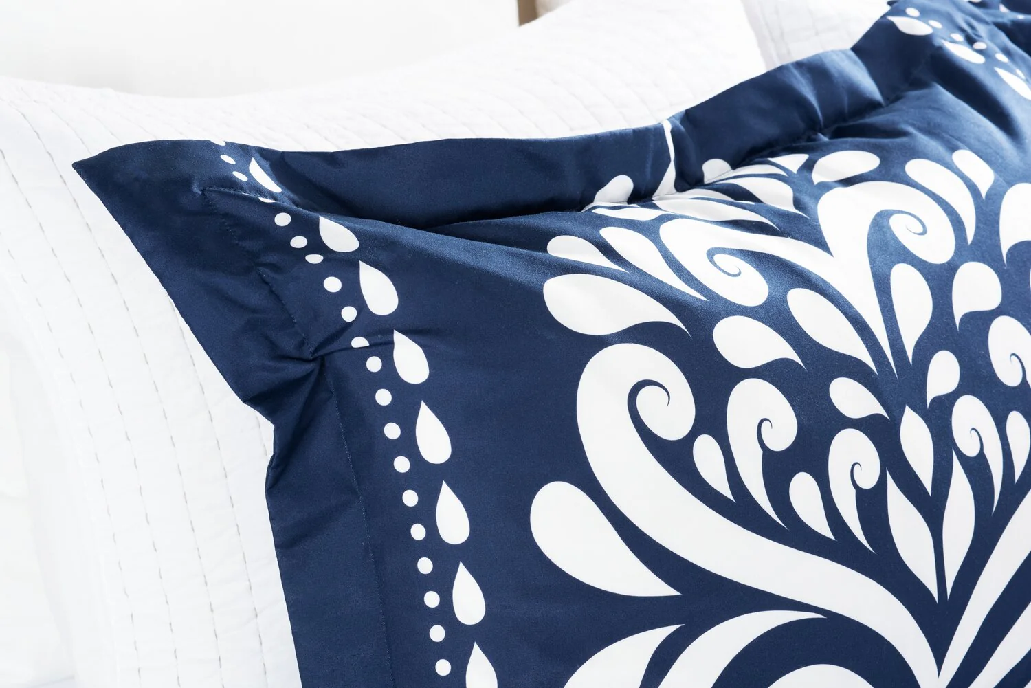 Navy Damask 3-Piece Full/Queen Comforter Set - Image 10