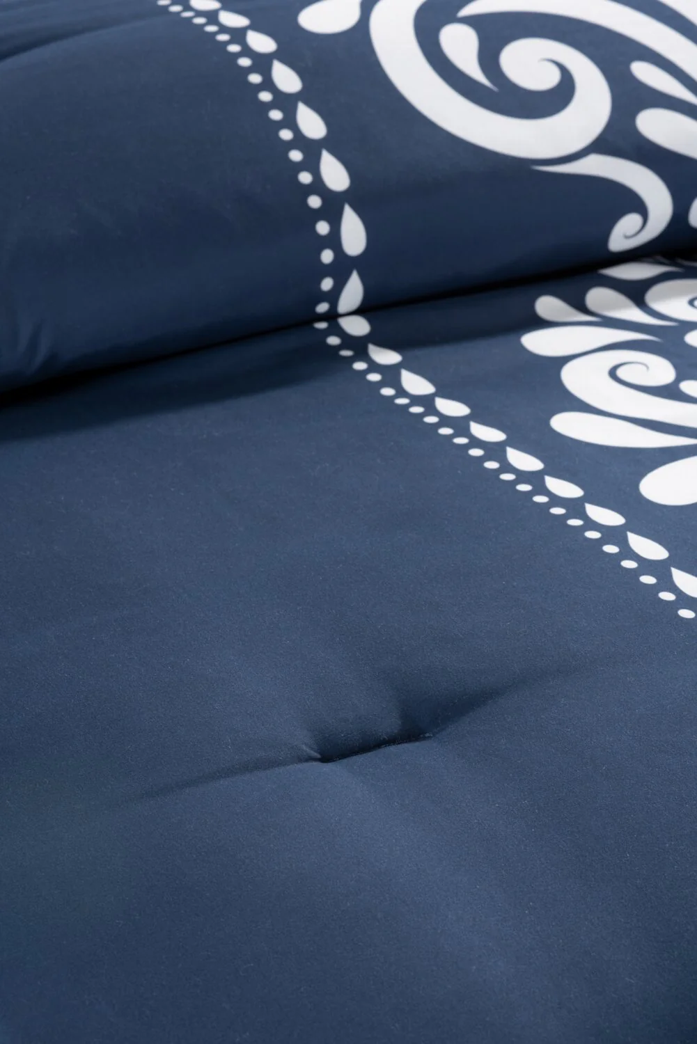 Navy Damask 3-Piece Full/Queen Comforter Set - Image 9