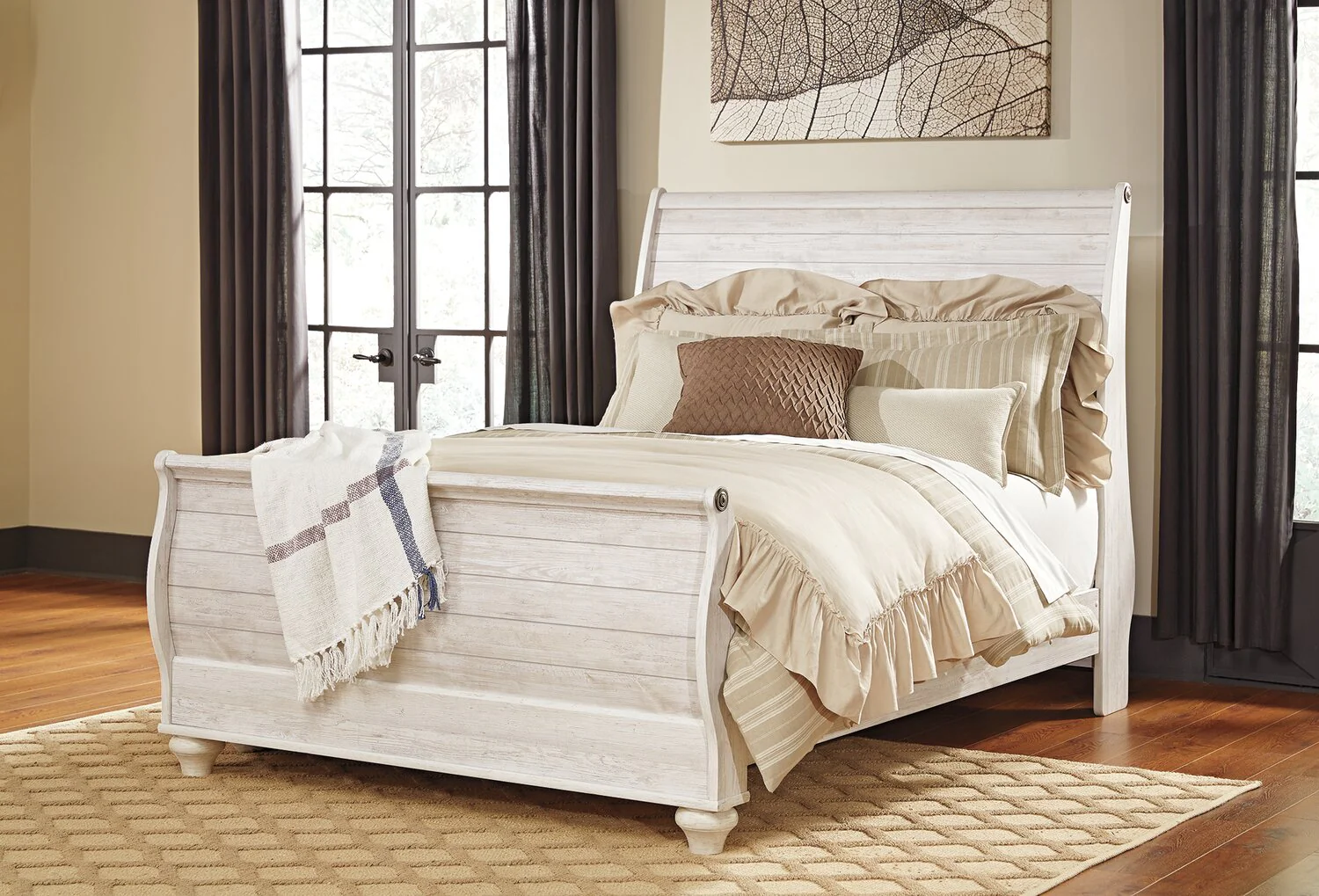 Ohrtman 6-Piece Queen Sleigh Bedroom Set - Image 3