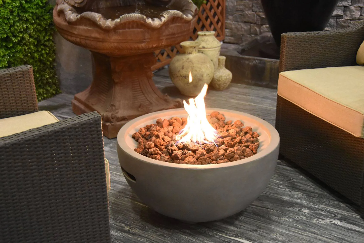 Puuoo Concrete Lava Fire Table (Modena) - Propane - Image 7