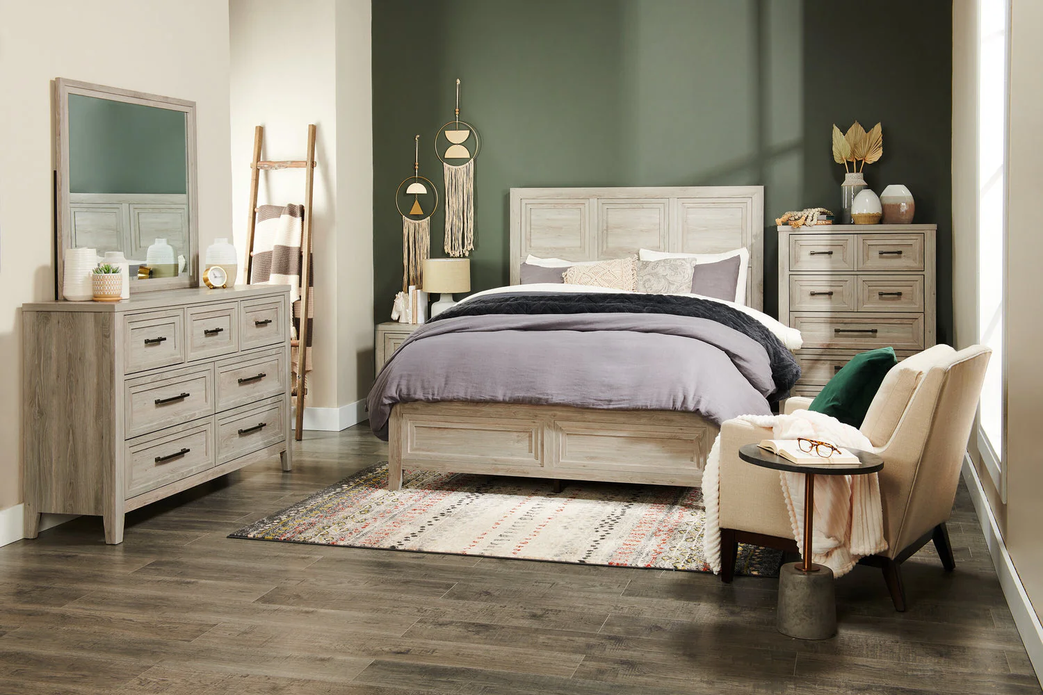 Quinn Queen Bed - Image 2