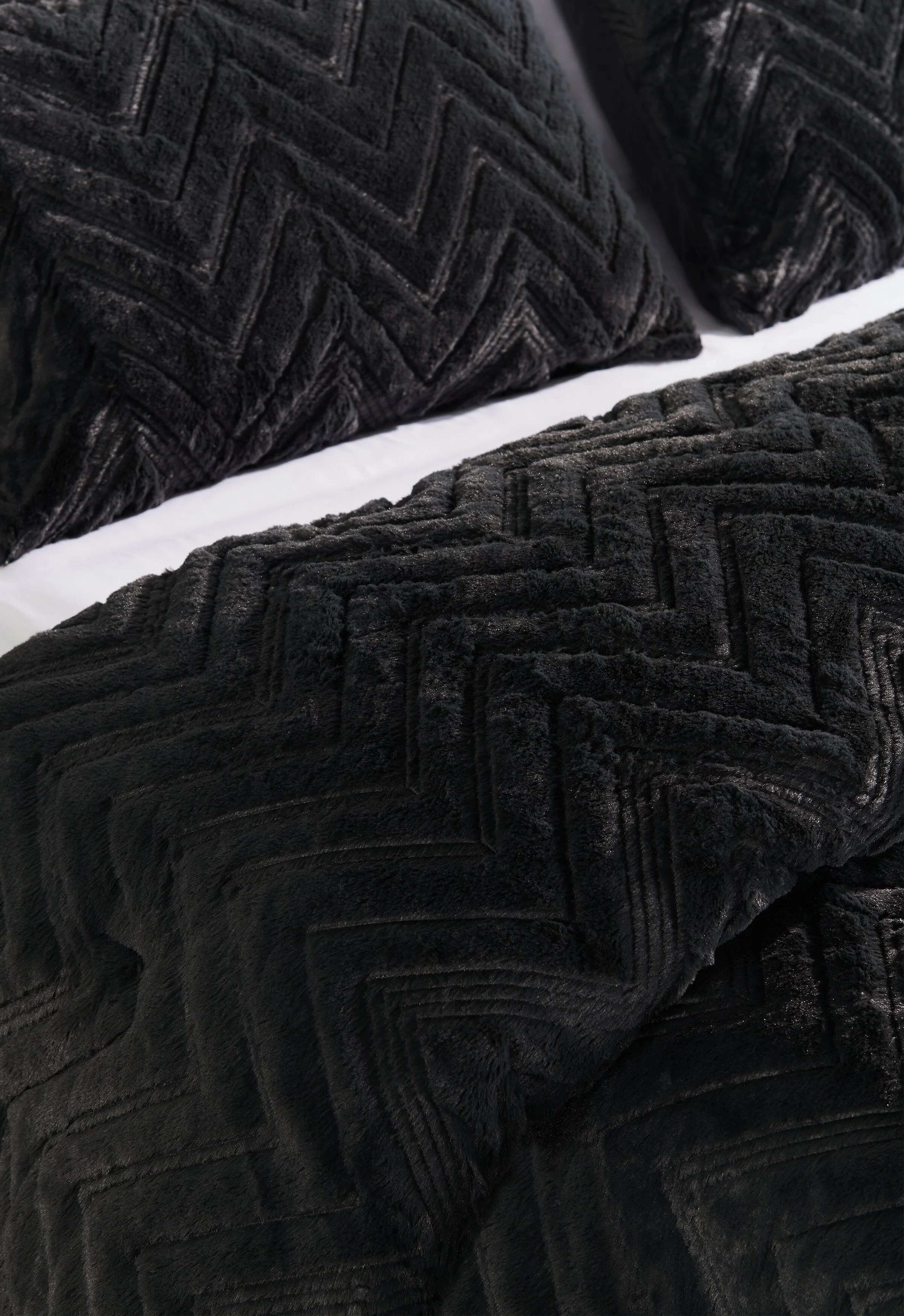 Roman 3-Piece Full/Queen Comforter Set - Charcoal - Image 7