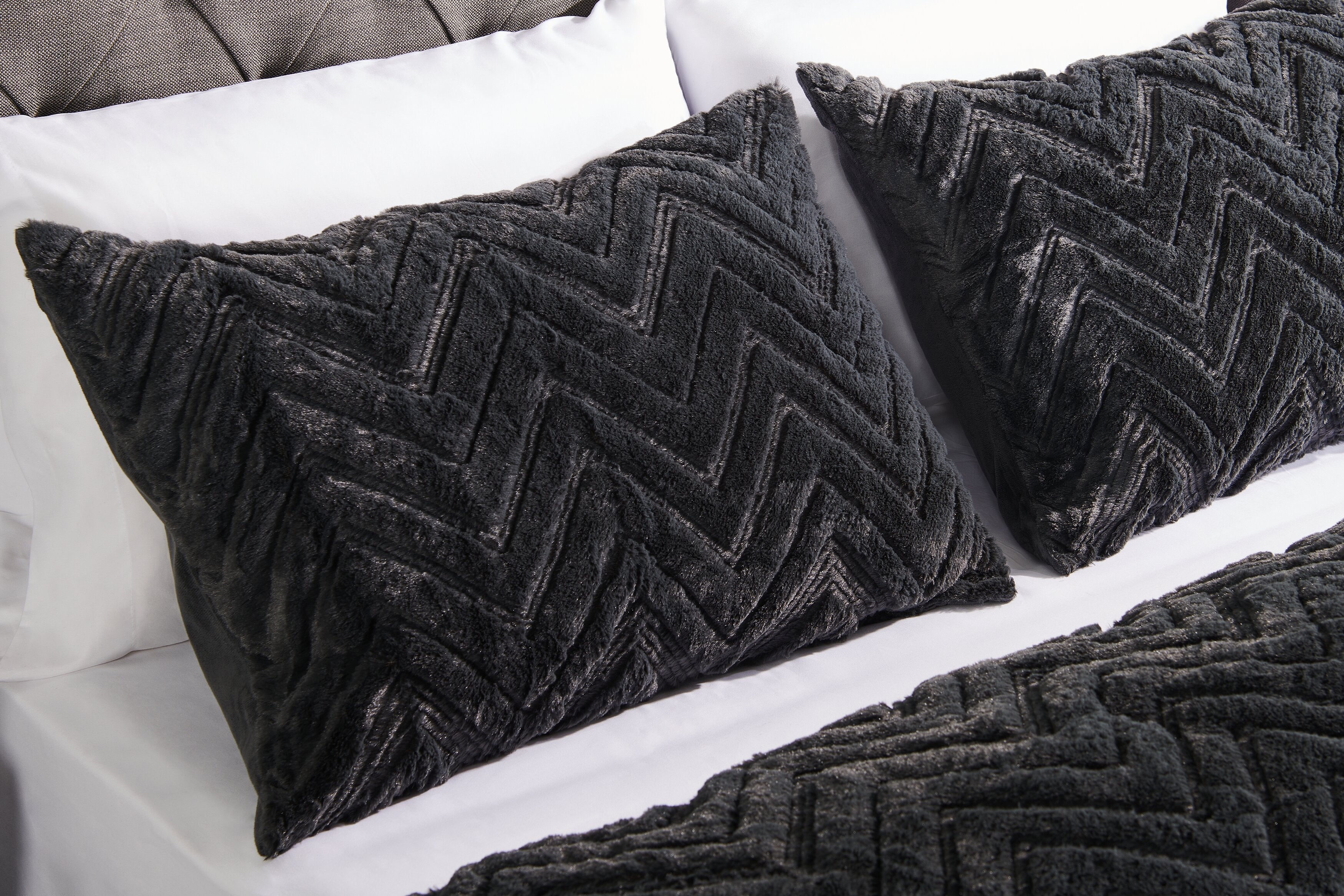 Roman 3-Piece Full/Queen Comforter Set - Charcoal - Image 8