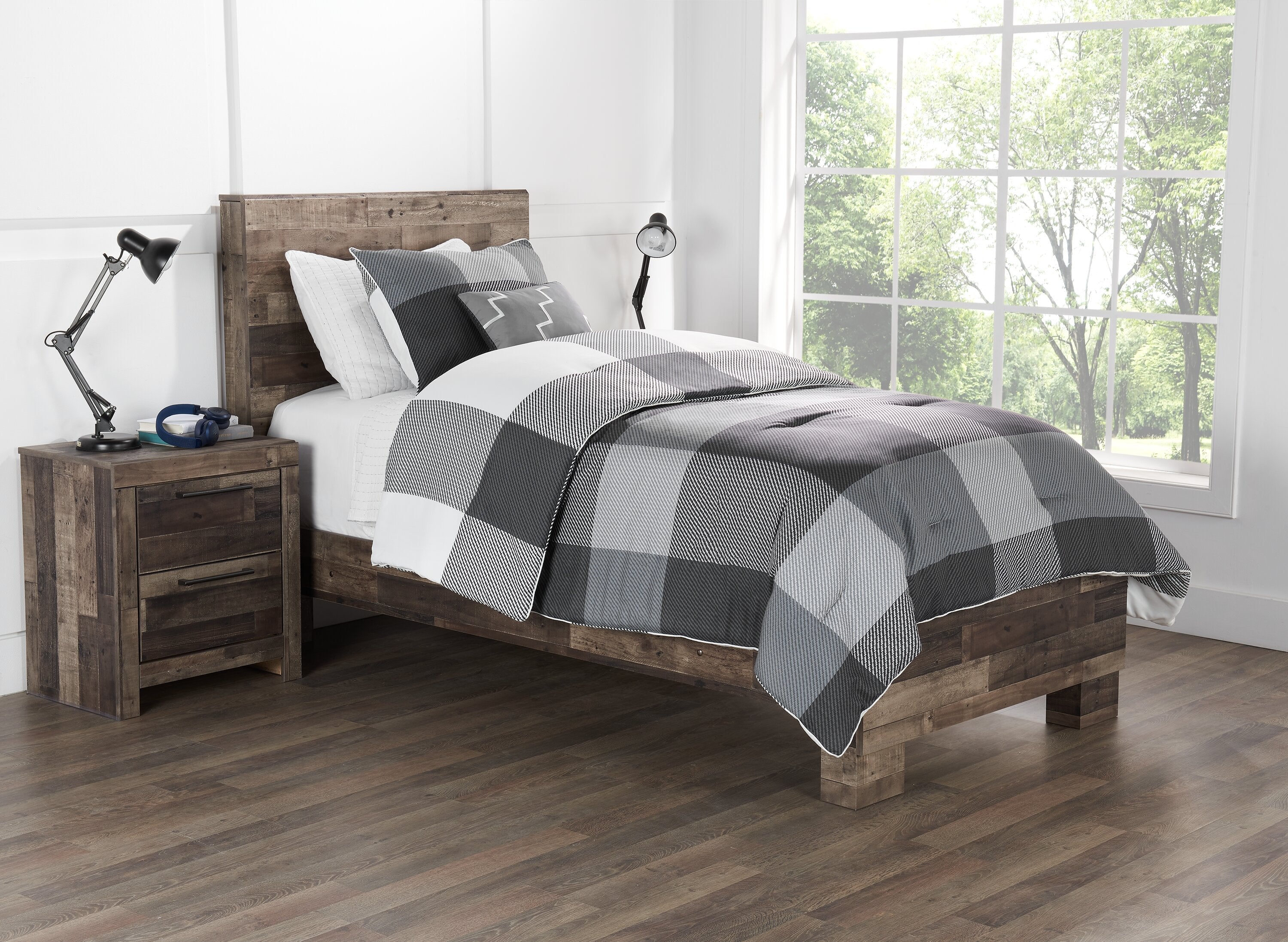 Sonny 4-Piece Full/Queen Comforter Set - Image 3
