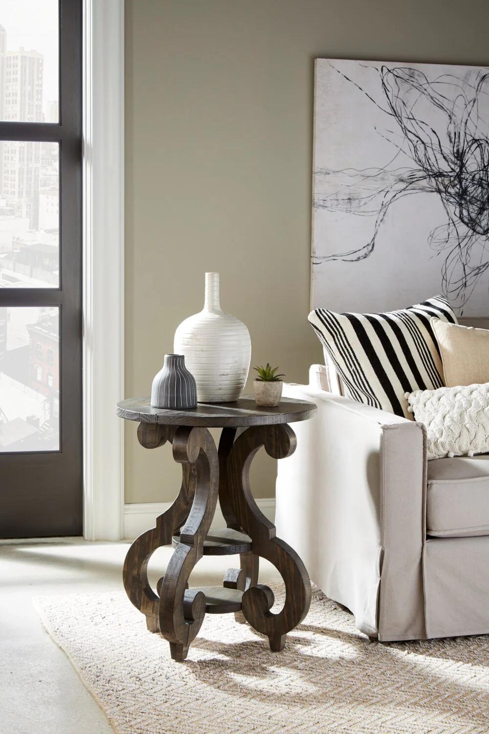Stonnel Round End Table - Image 4
