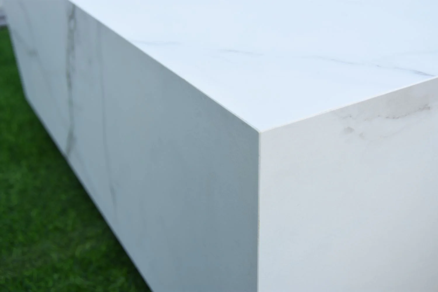 Tambora Marble Porcelain Fire Pit (Elementi) - White/Natural Gas - Image 7