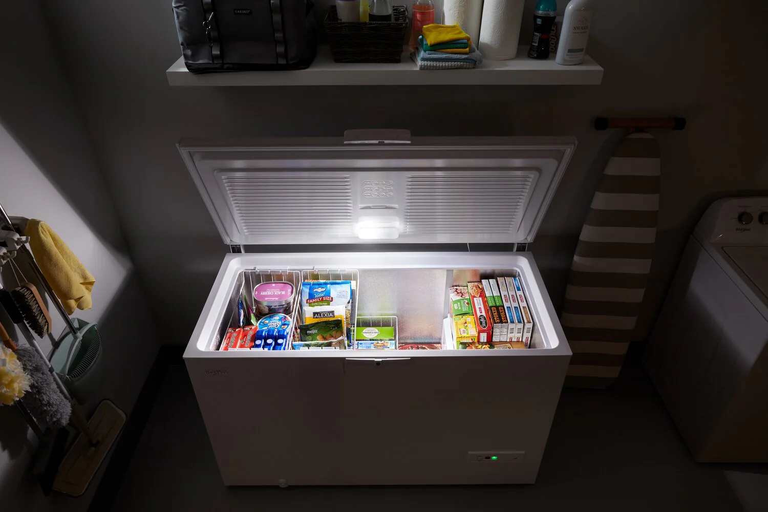 Whirlpool 16 Cu. Ft. Convertible Chest Refrigerator-Freezer - WZC5216LW - Image 10
