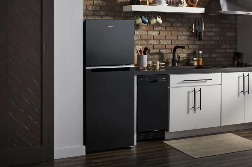 Whirlpool 24" Counter Depth Black Top Mount Refrigerator (11.6 Cu.Ft) - WRT112CZJB - Image 4