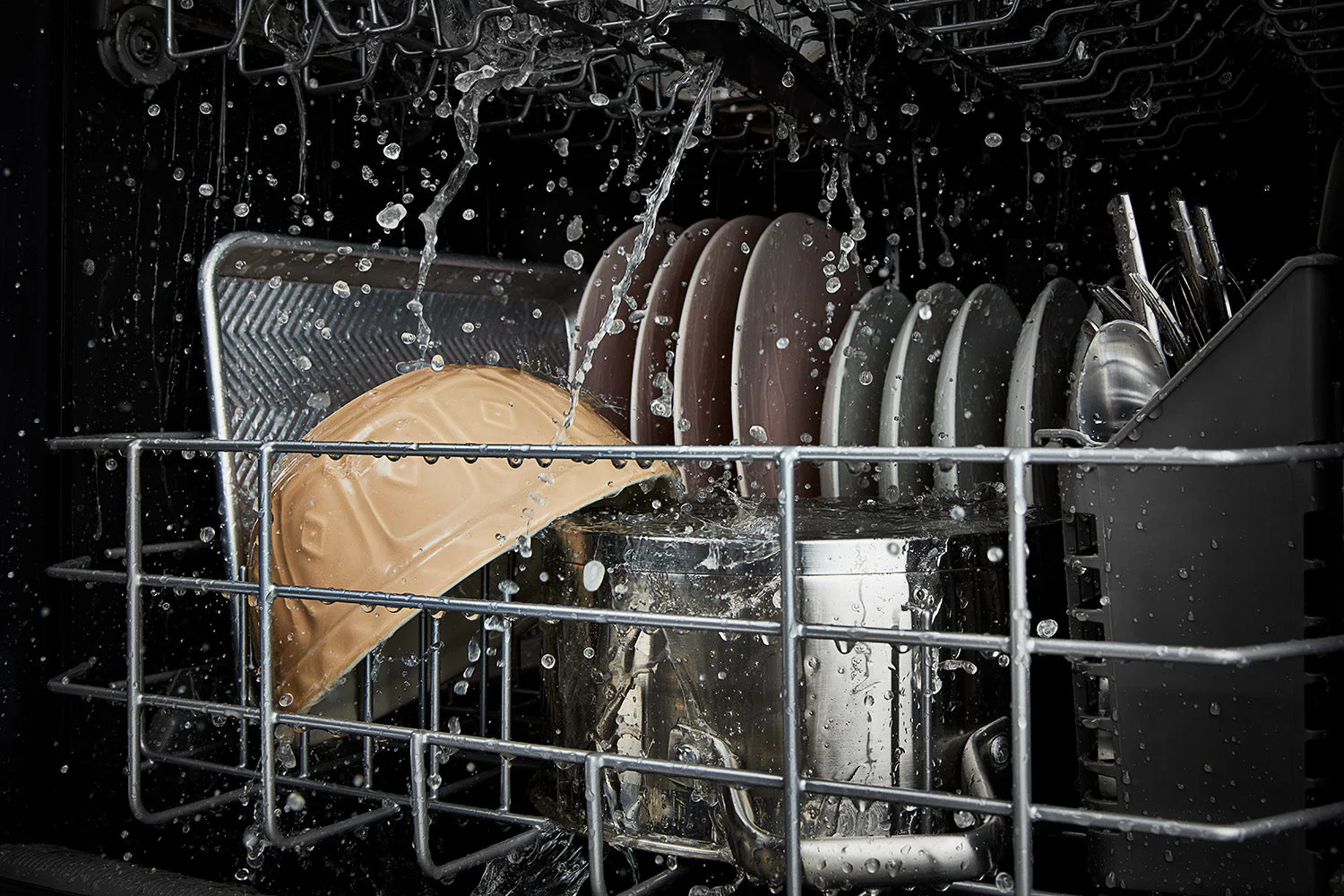 Whirlpool 24" Fingerprint Resistant Stainless Steel Dishwasher with 3rd Rack (51 dBA) - WDP730HAMZ - Image 8