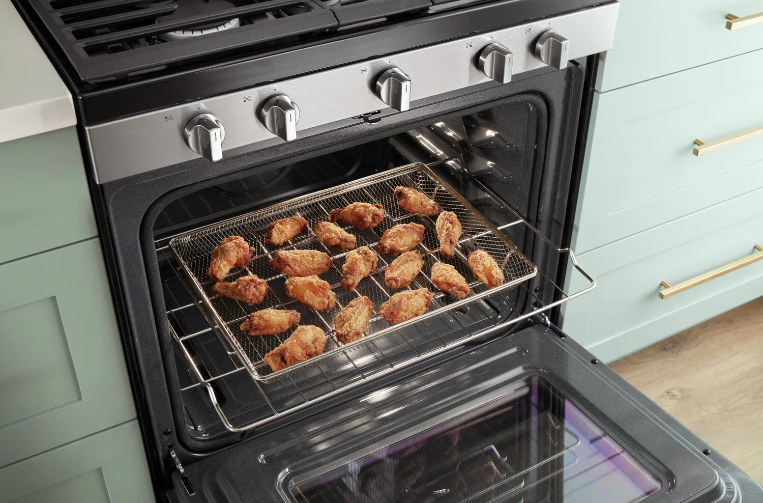 Whirlpool 5 Cu. Ft. Gas Range with 5-in-1 Air Fry Oven - WFG550S0LB - Image 8