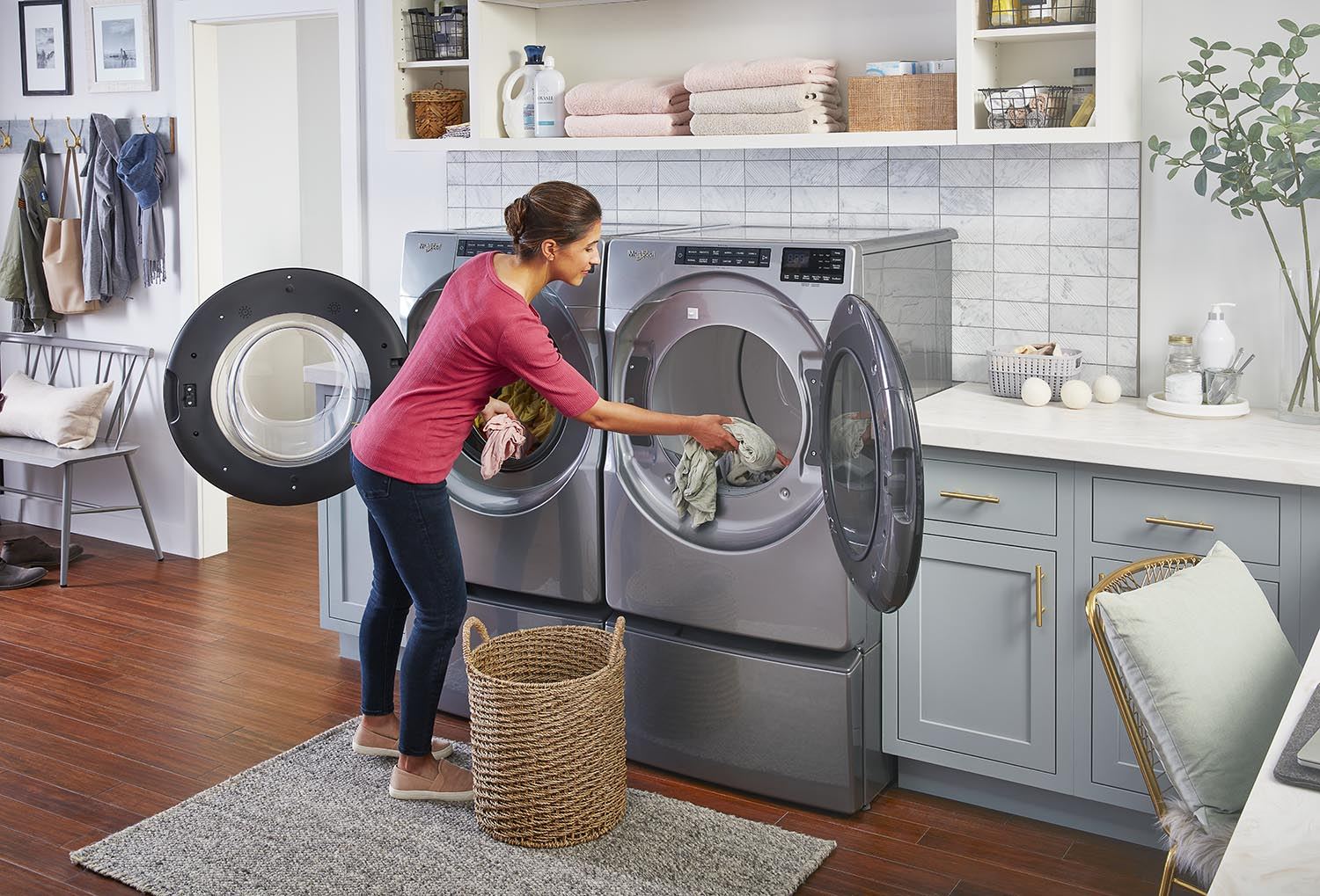 Whirlpool Chrome Shadow Front-Load Washer (5.8 cu. ft.) & Electric Dryer (7.4 cu. ft.) - WFW6605MC/YWED6605MC - Image 9