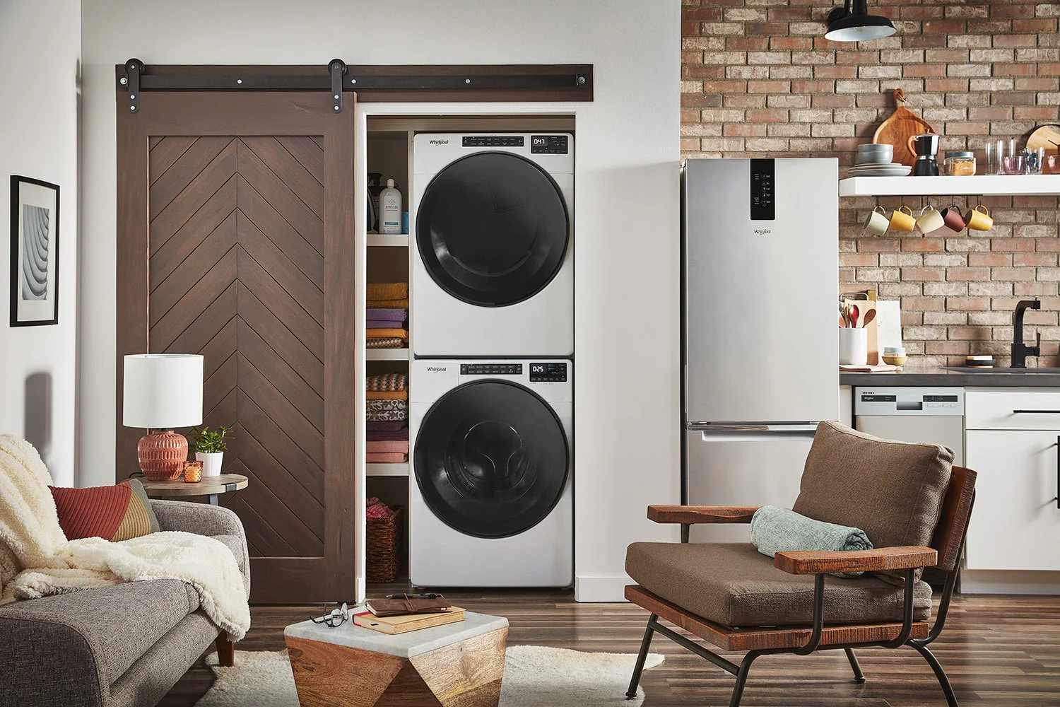 Whirlpool White Front-Load Washer (5.2 cu. ft.) & Gas Dryer (7.4 cu. ft.) - WFW5605MW/WGD5605MW - Image 4