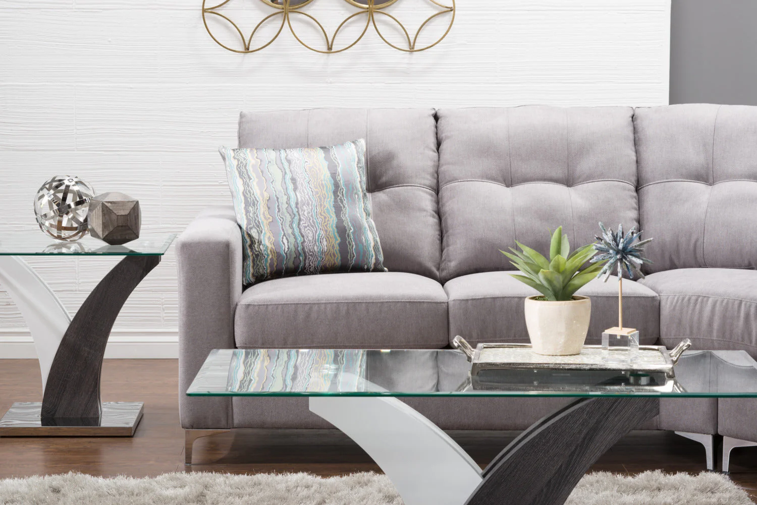 Zuchelli End Table - Image 4